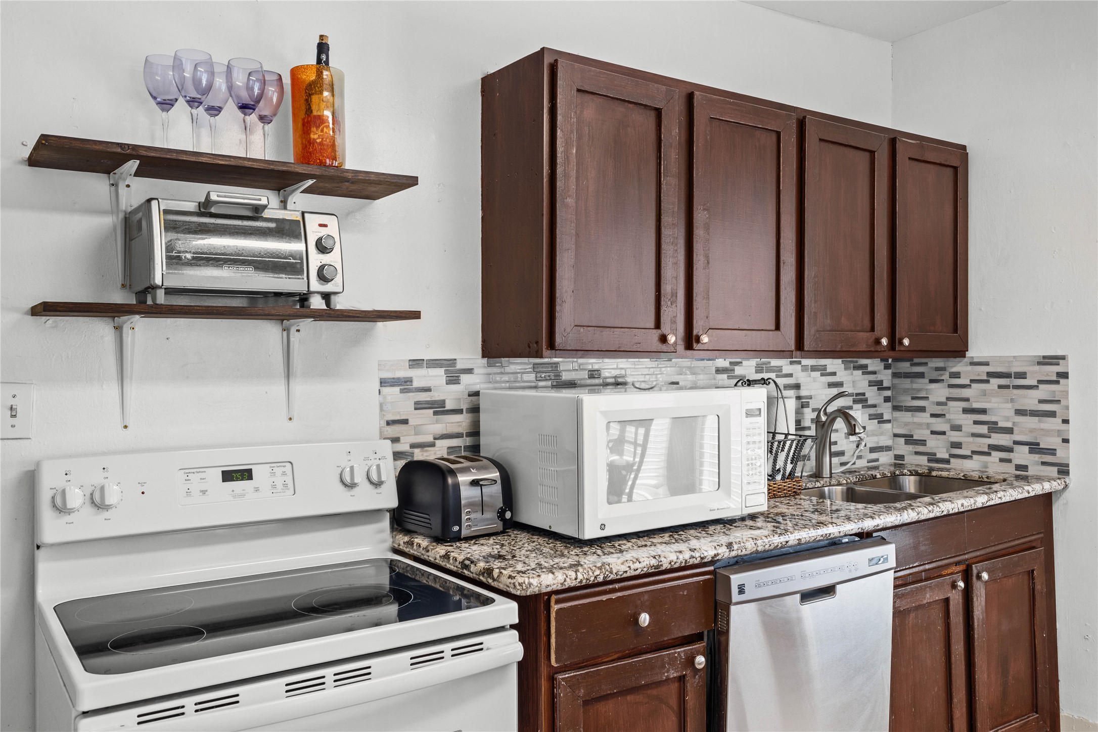 2511 Whitney, #B, Houston, TX 77006