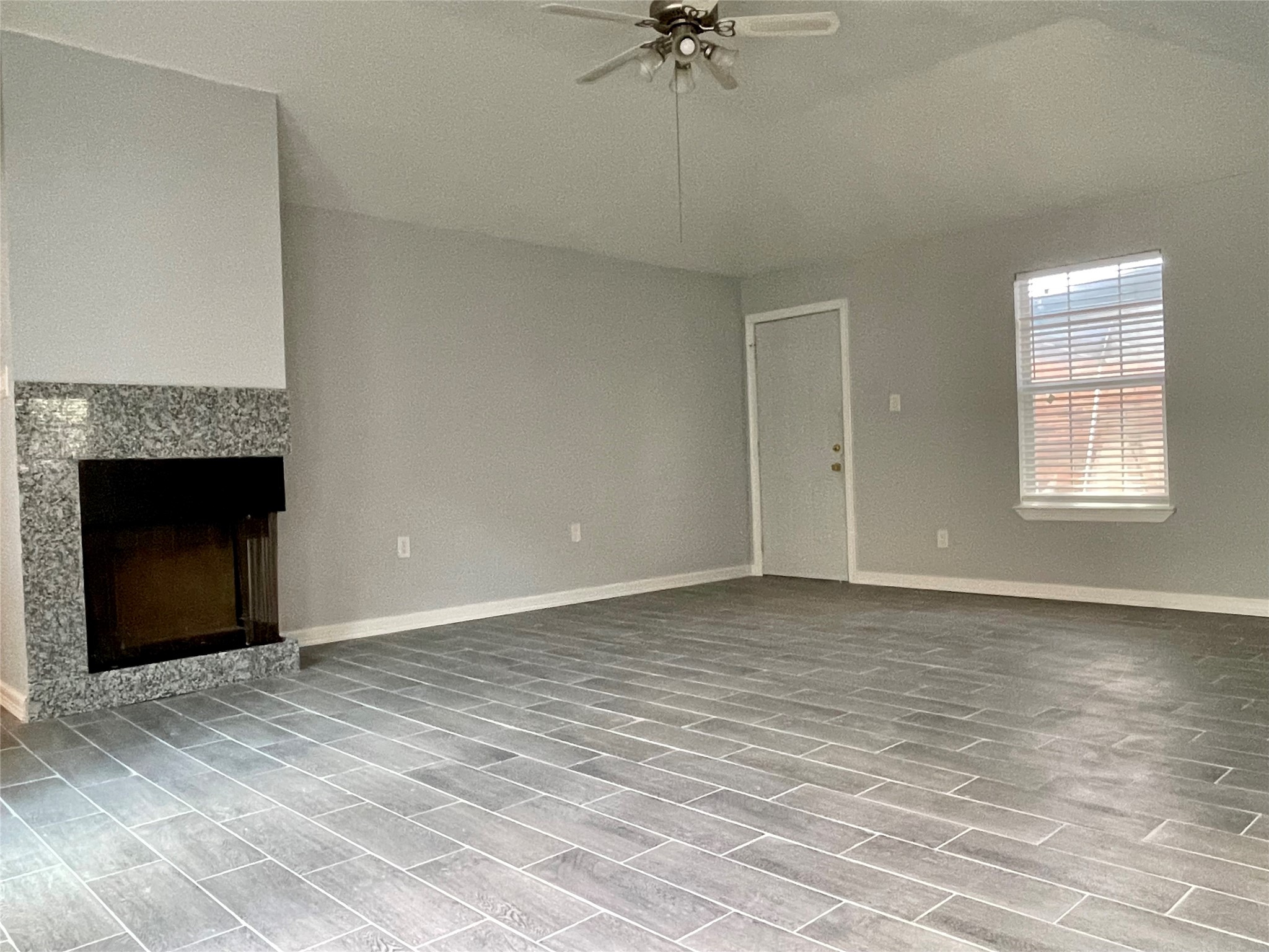 9415 Westacre Place, Houston, TX 77083 9415 Westacre Place, Houston, TX 77083