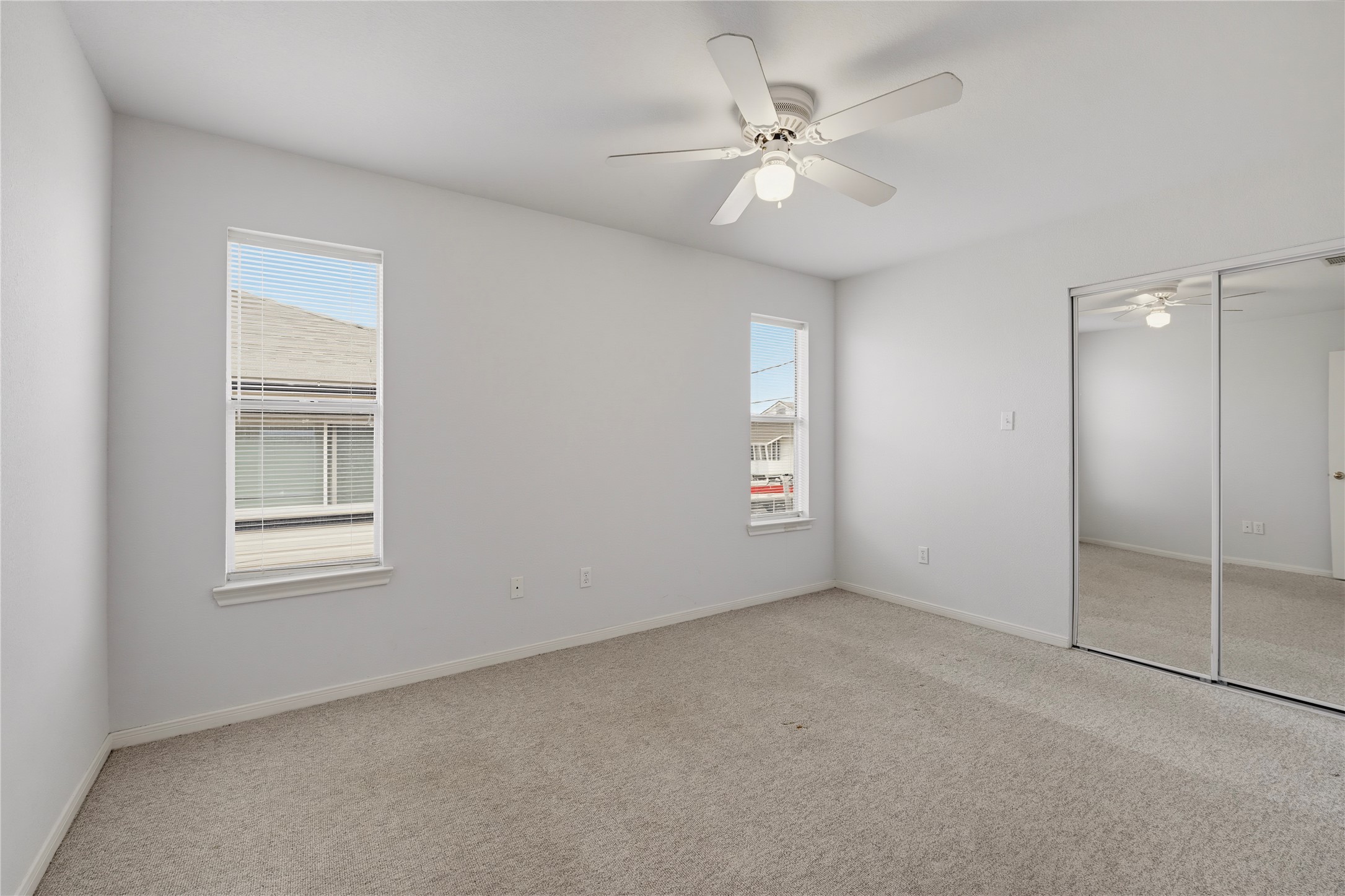 582 Warsaw Street, Bayou Vista, TX 77563