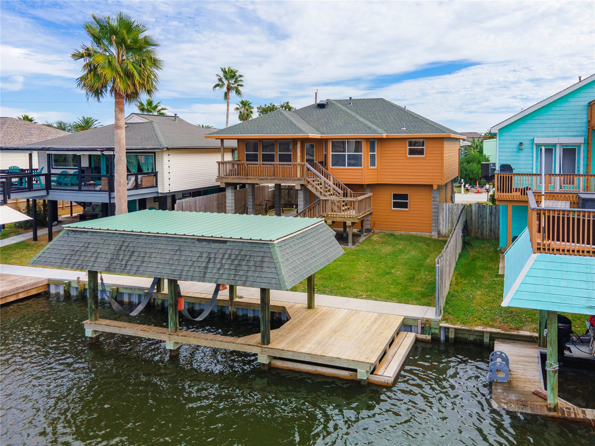 582 Warsaw Street, Bayou Vista, TX 77563 582 Warsaw Street, Bayou Vista, TX 77563
