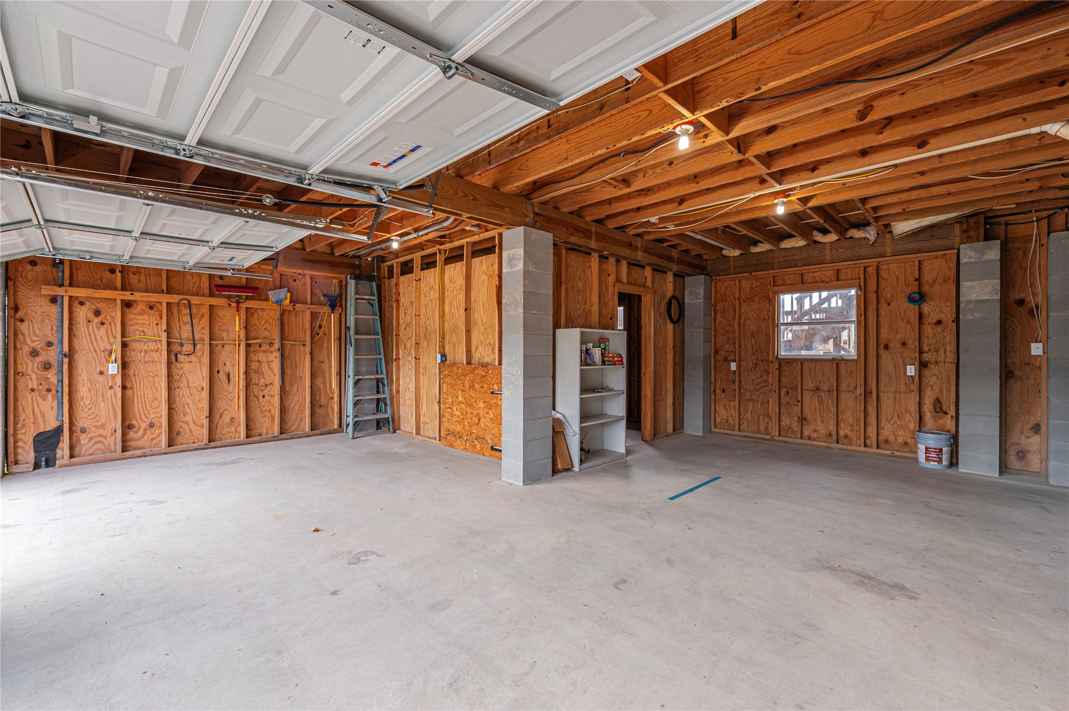 582 Warsaw Street, Bayou Vista, TX 77563