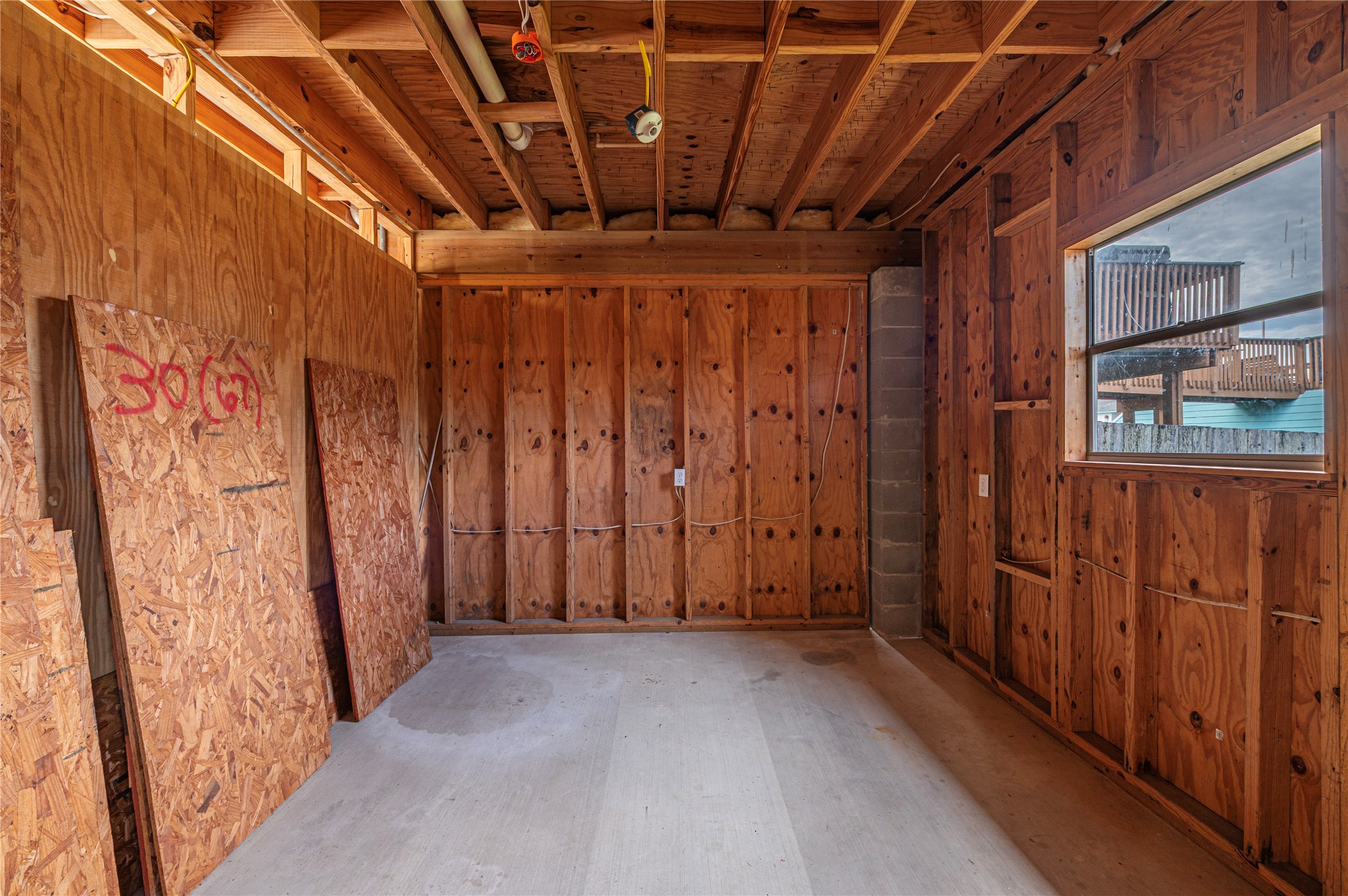 582 Warsaw Street, Bayou Vista, TX 77563