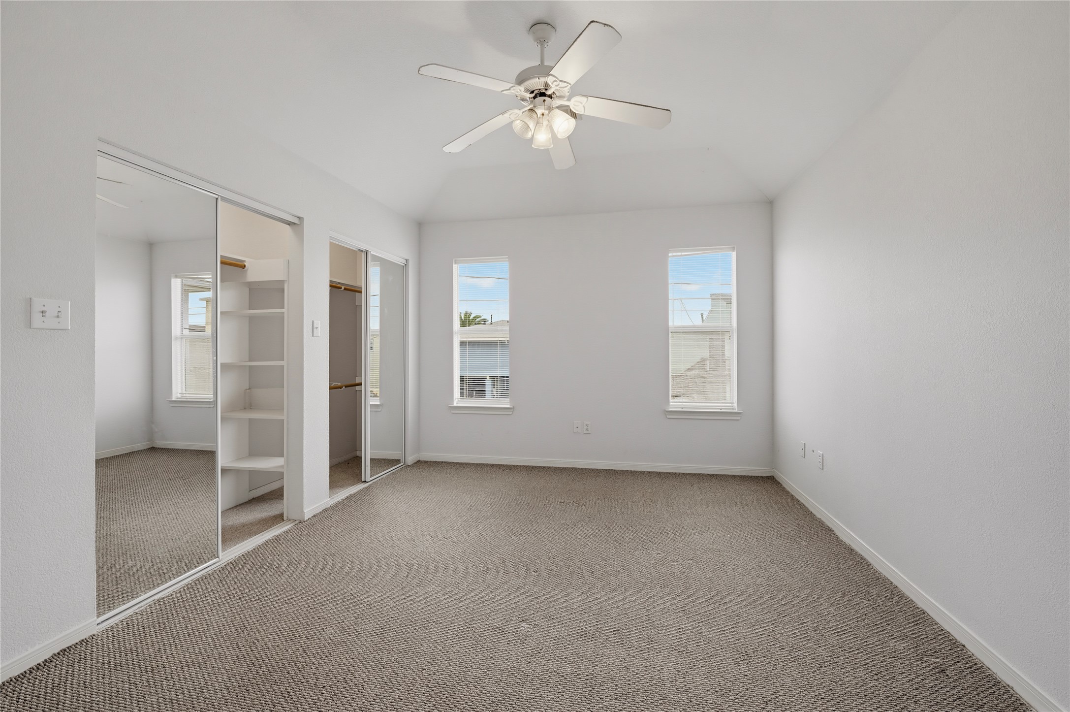 582 Warsaw Street, Bayou Vista, TX 77563