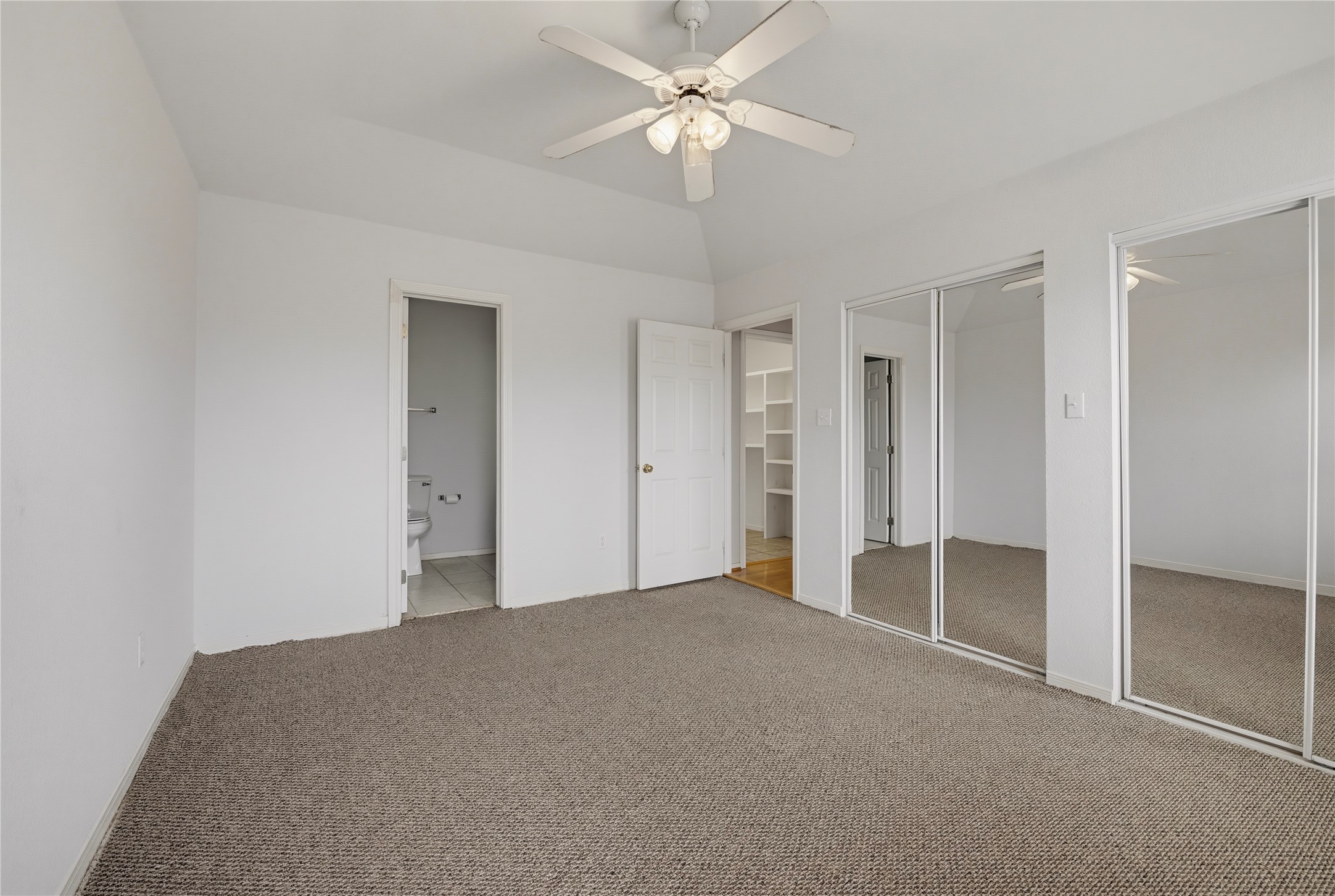 582 Warsaw Street, Bayou Vista, TX 77563