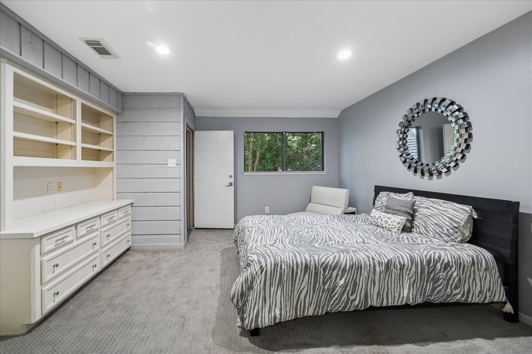 Guest suite.