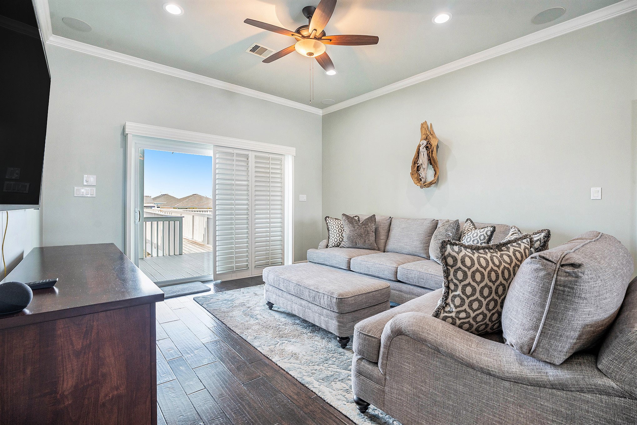 1171 Sailfish Street, Bayou Vista, TX 77563