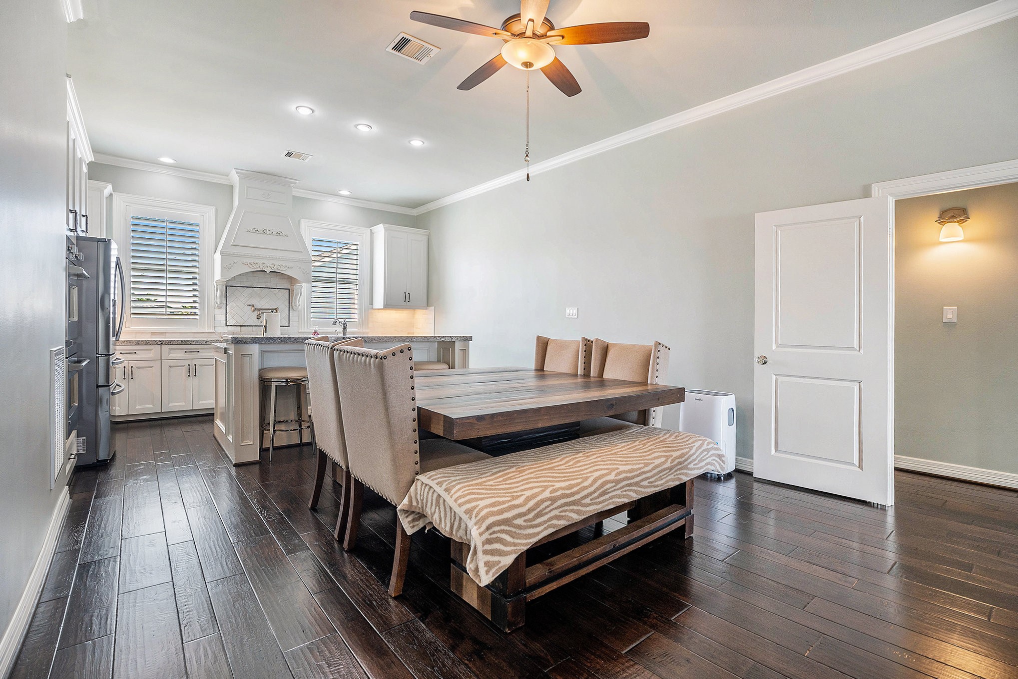 1171 Sailfish Street, Bayou Vista, TX 77563