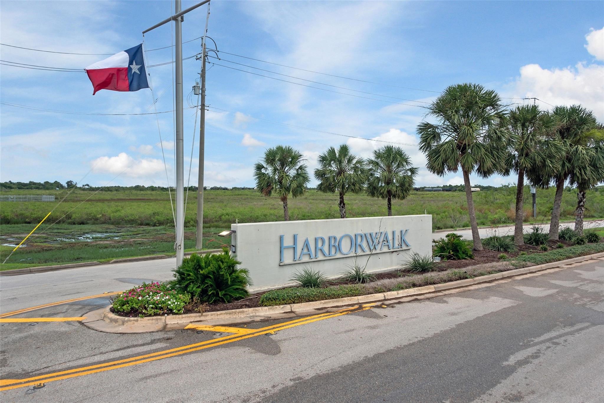 22 HAWKEYE, Hitchcock, TX 77563