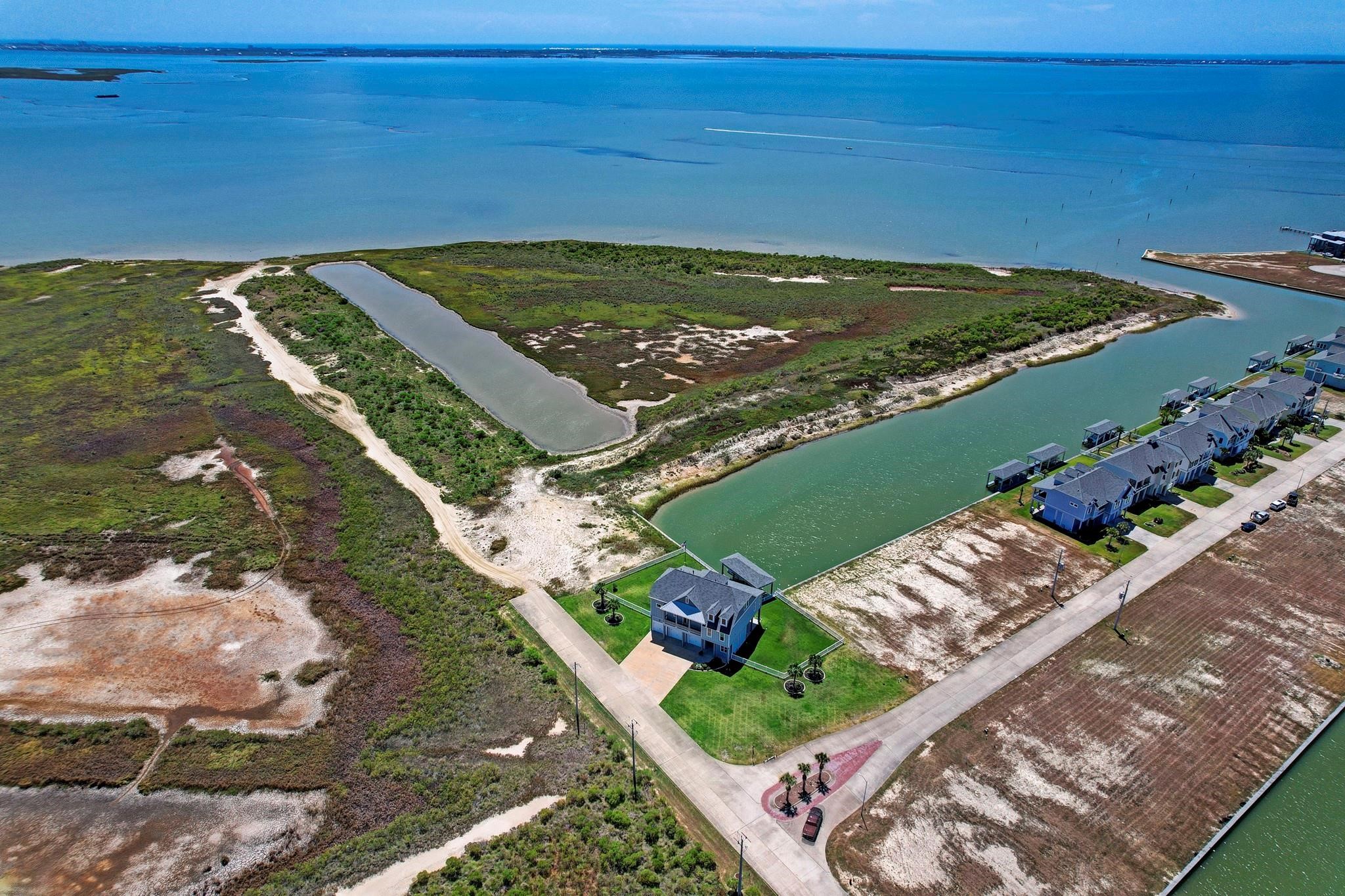 22 HAWKEYE, Hitchcock, TX 77563