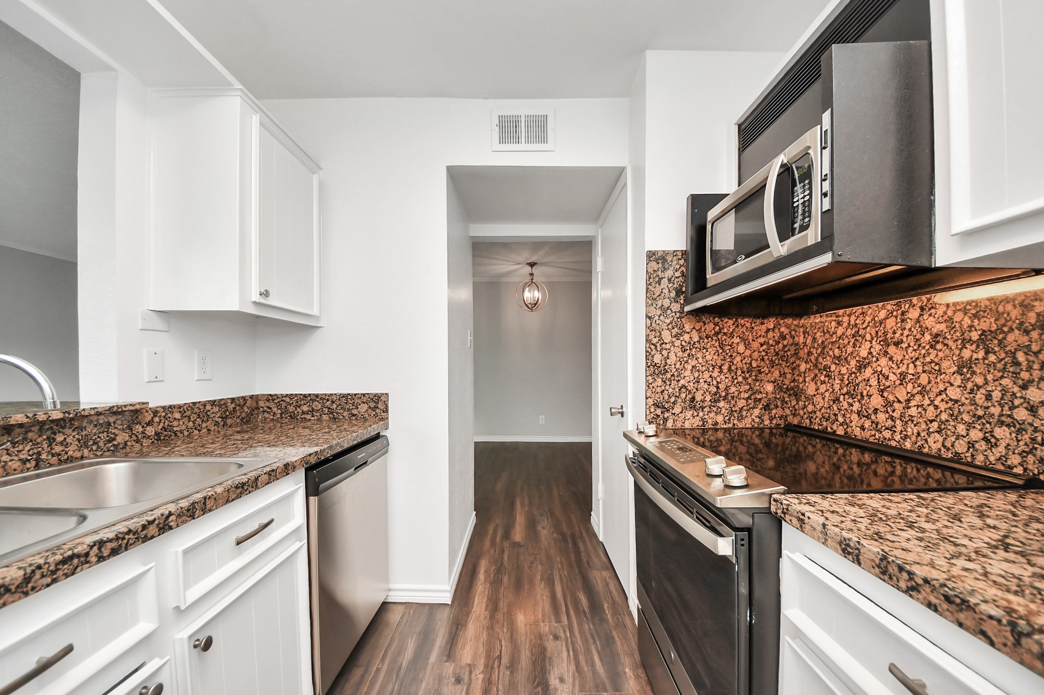 505 Westcott Street, #207, Houston, TX 77007