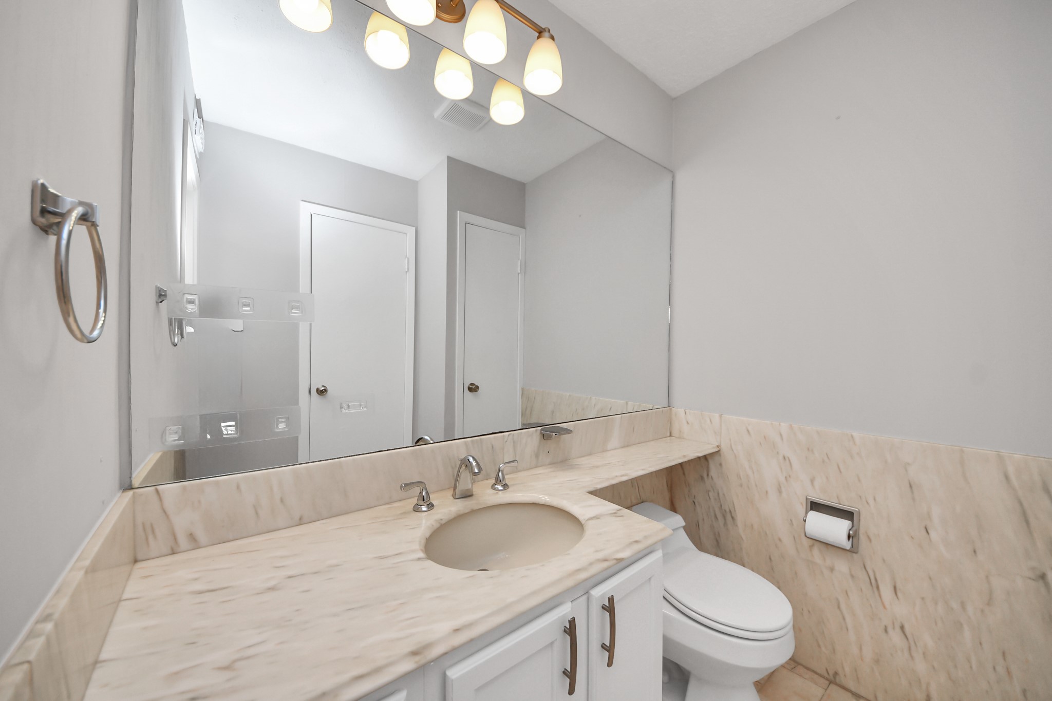 505 Westcott Street, #207, Houston, TX 77007