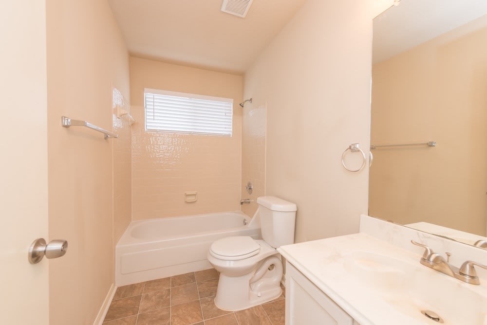 15119 Manorhill Drive, Houston, TX 77062
