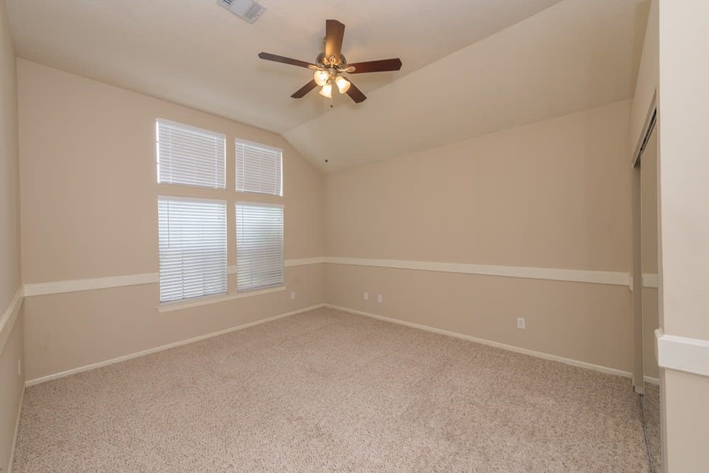 15119 Manorhill Drive, Houston, TX 77062