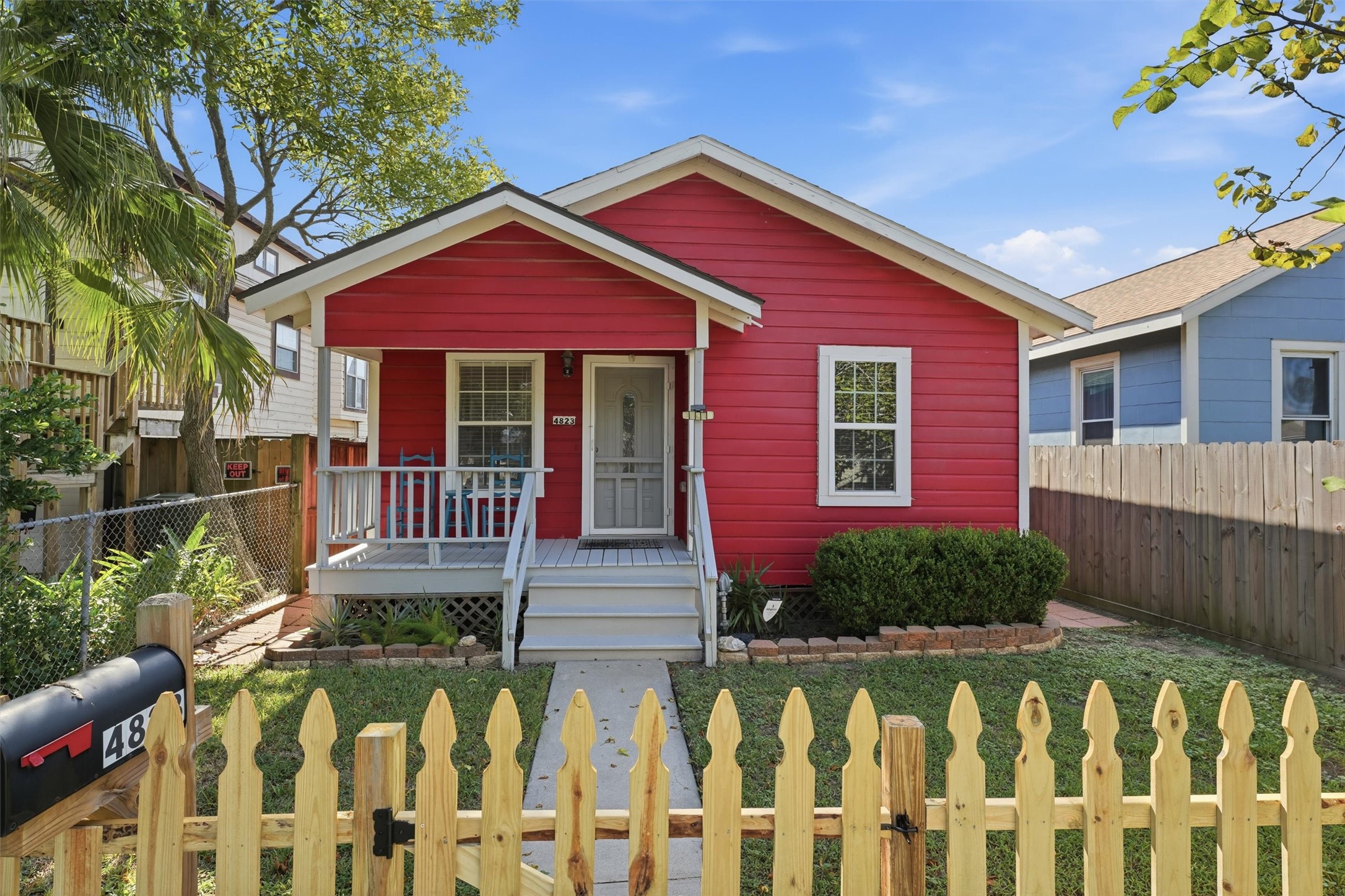 Front fenced yard. Front fenced yard.