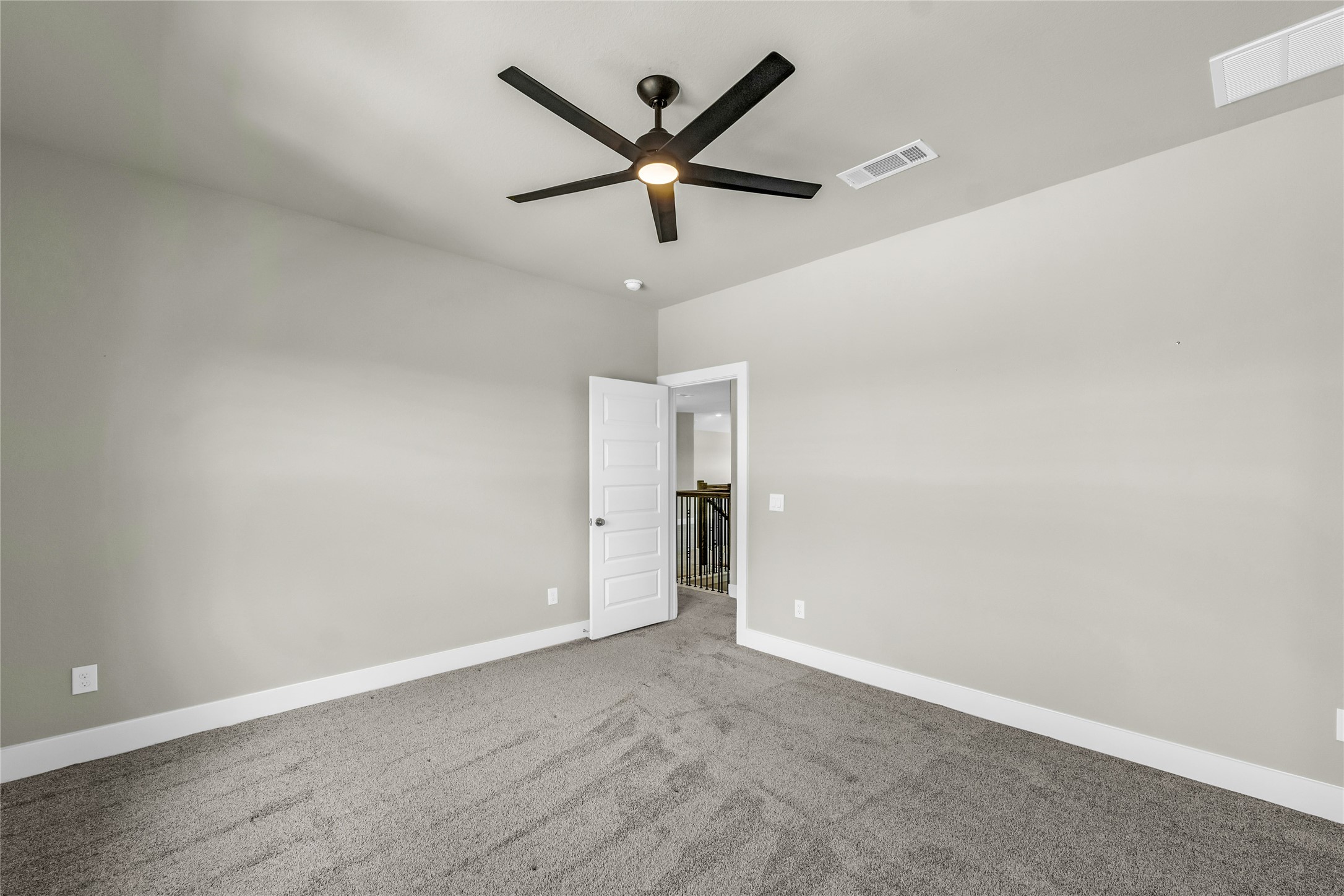 4th Bedroom - 2nd floor