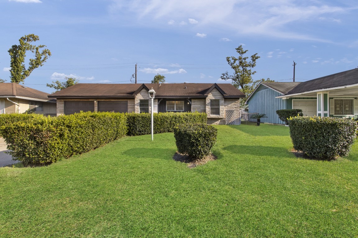 7419 Langley Road, Houston, TX 77016