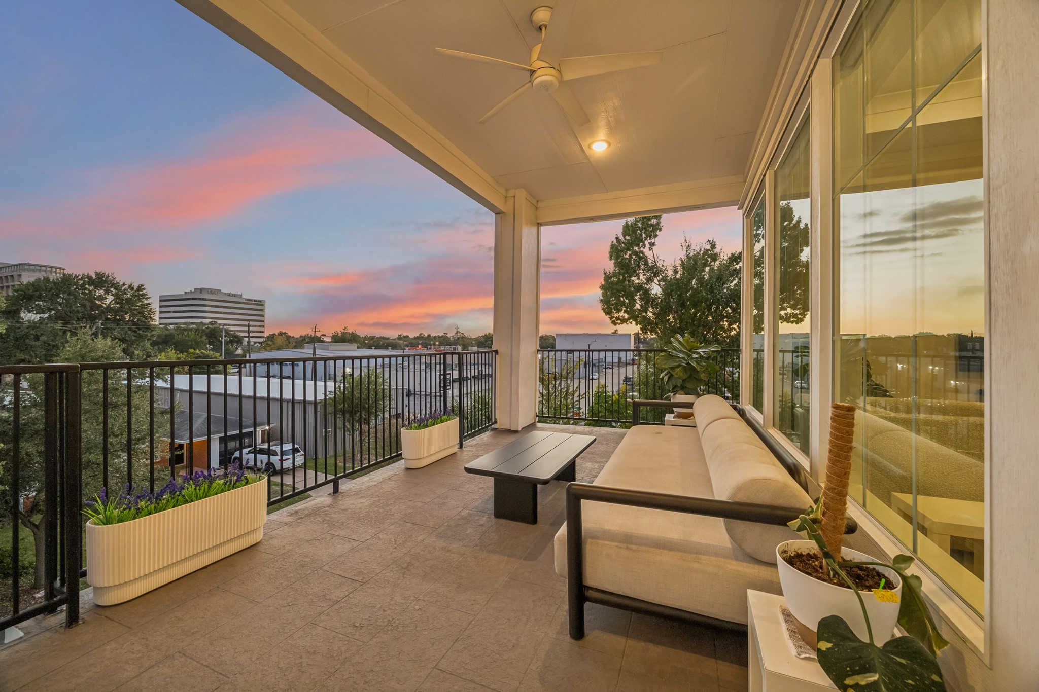 2432 Wroxton Road, Houston, TX 77005