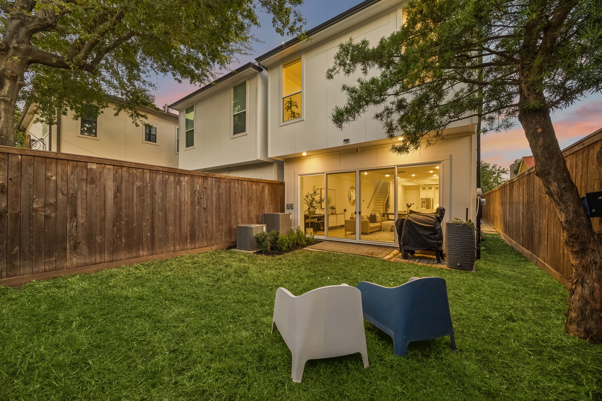 2432 Wroxton Road, Houston, TX 77005