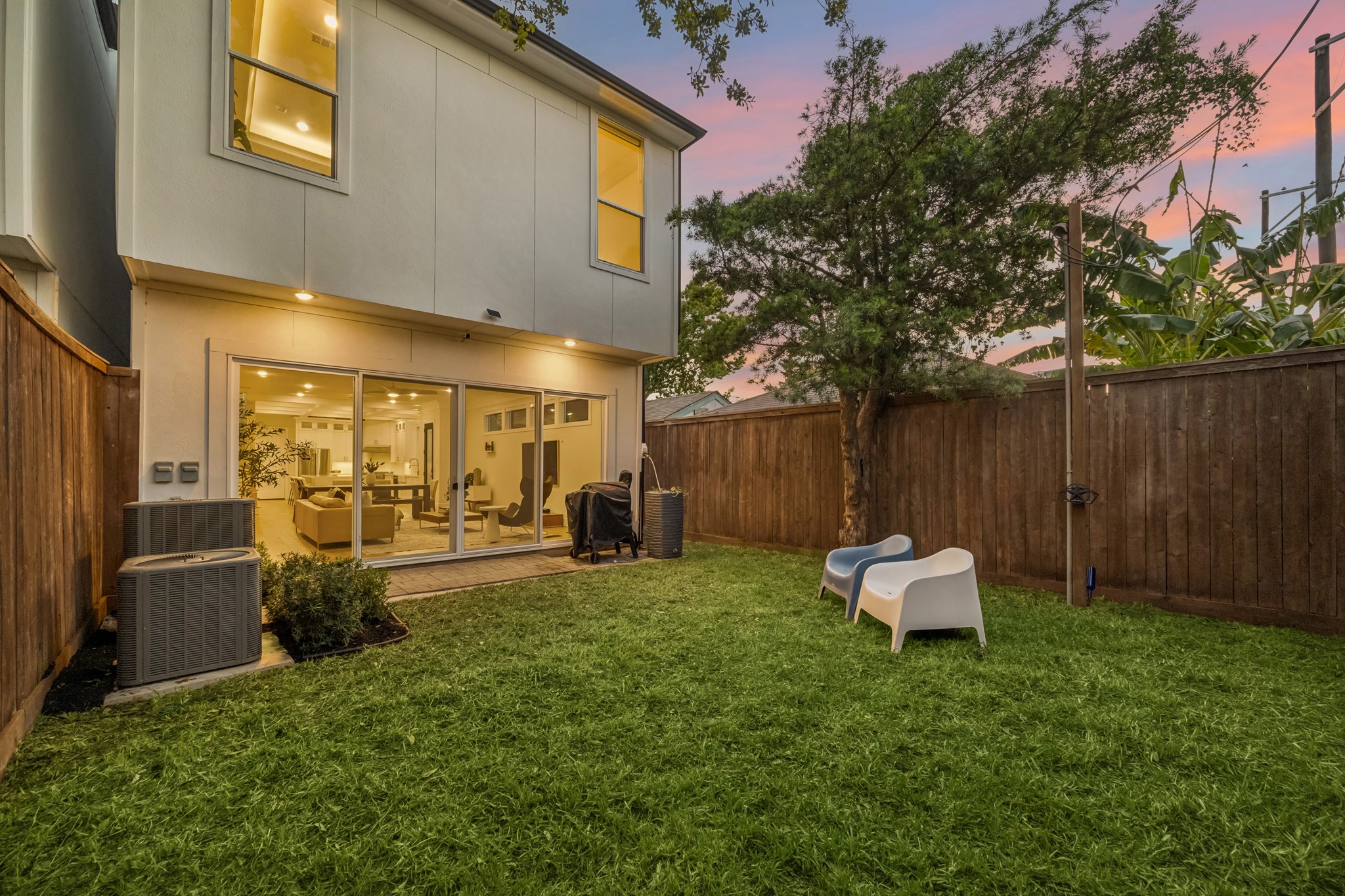 2432 Wroxton Road, Houston, TX 77005