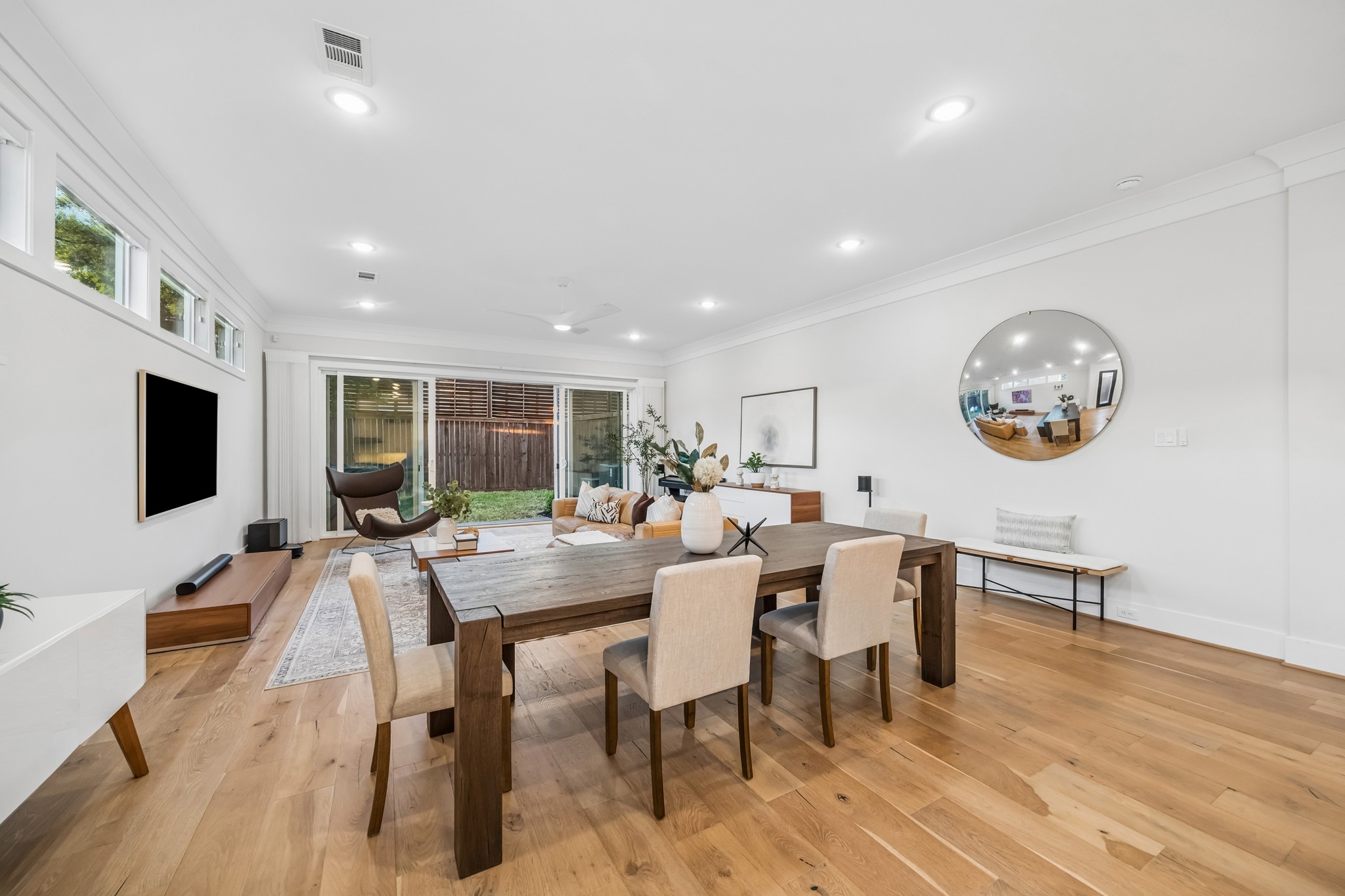 2432 Wroxton Road, Houston, TX 77005