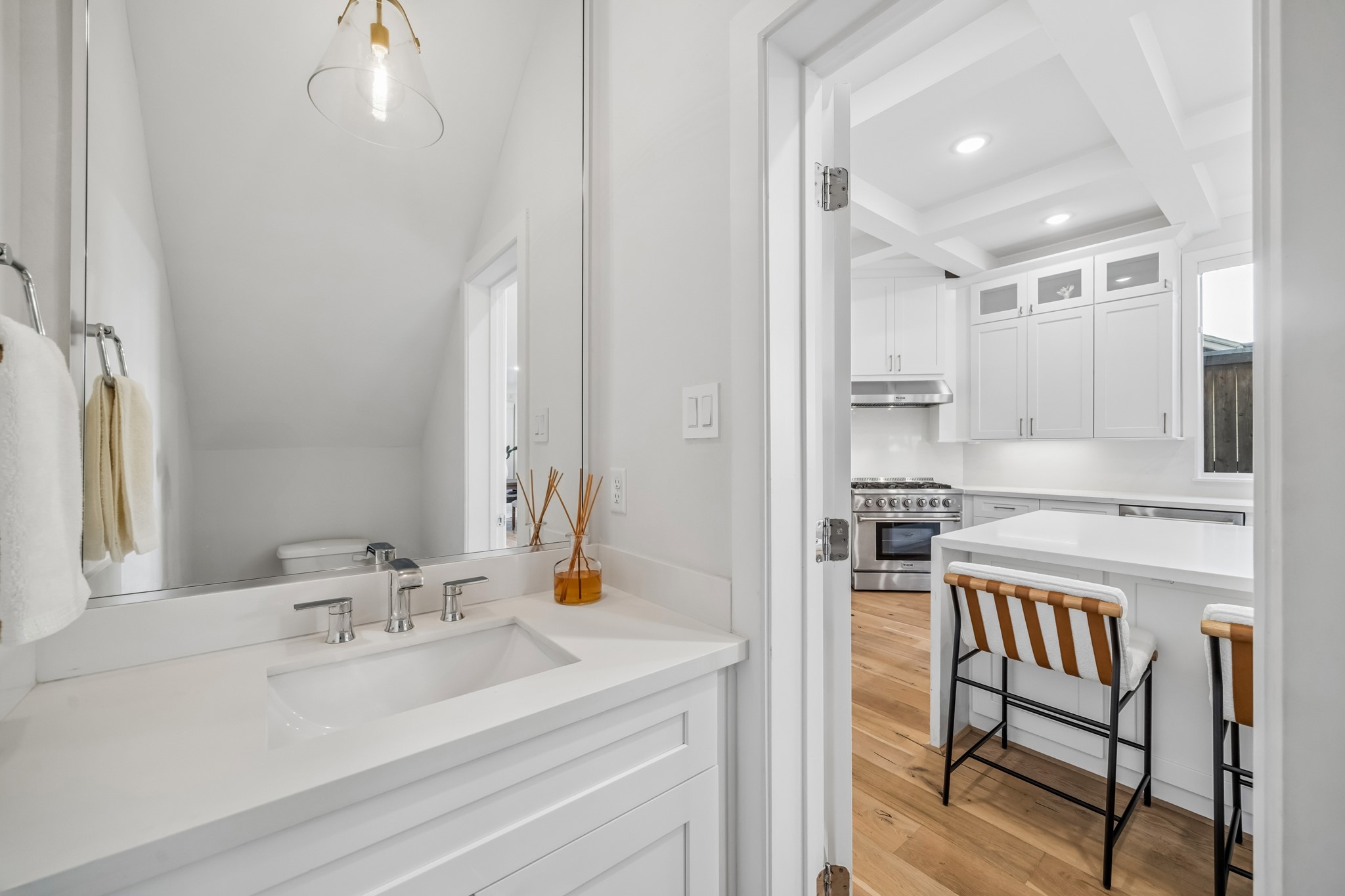 2432 Wroxton Road, Houston, TX 77005