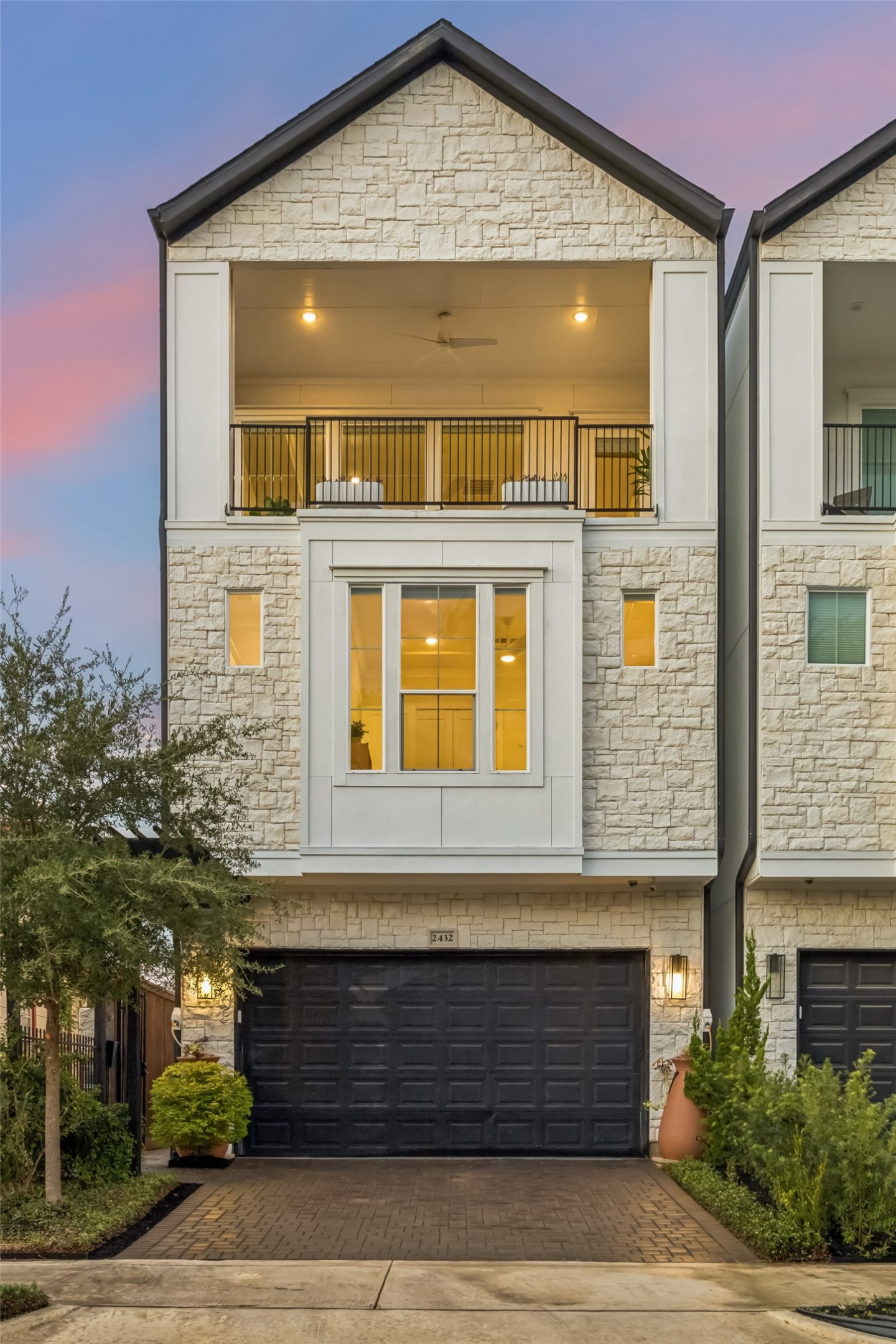 2432 Wroxton Road, Houston, TX 77005