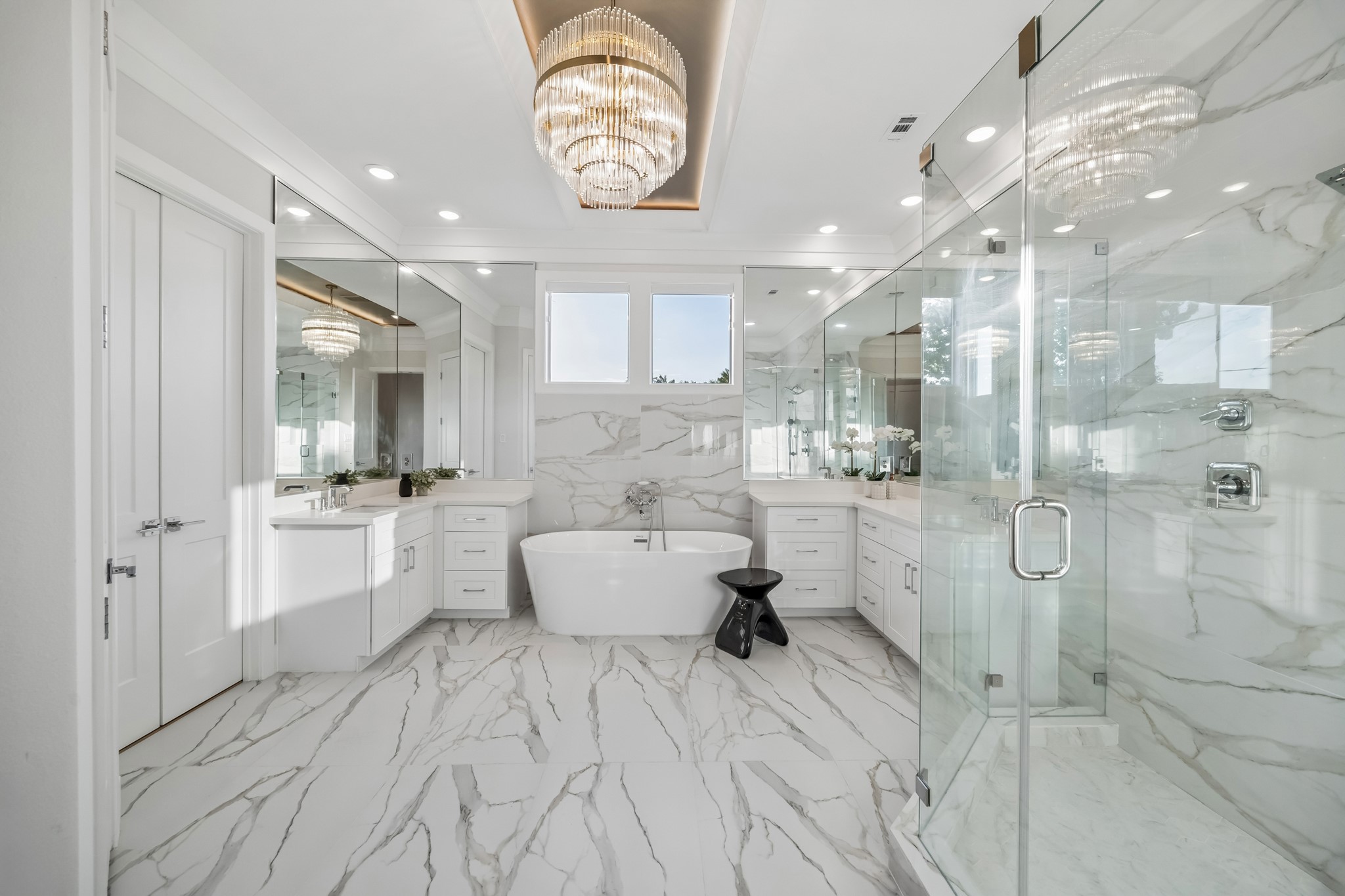 2432 Wroxton Road, Houston, TX 77005