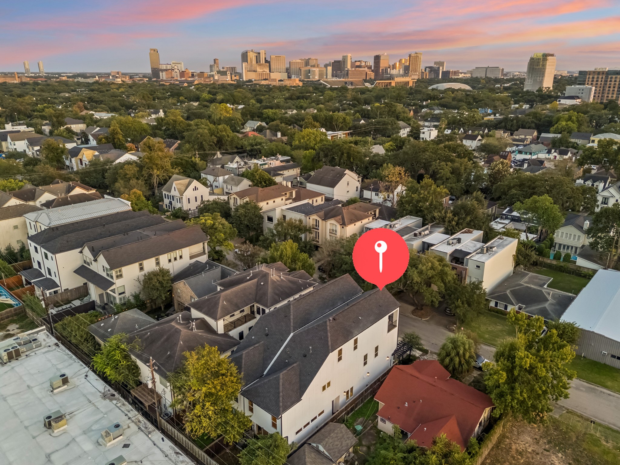 2432 Wroxton Road, Houston, TX 77005