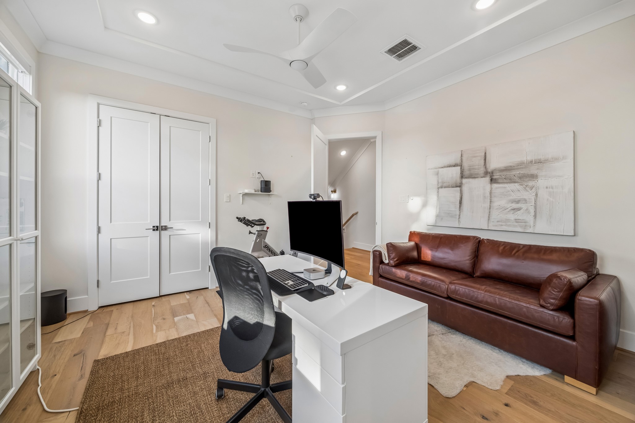 2432 Wroxton Road, Houston, TX 77005