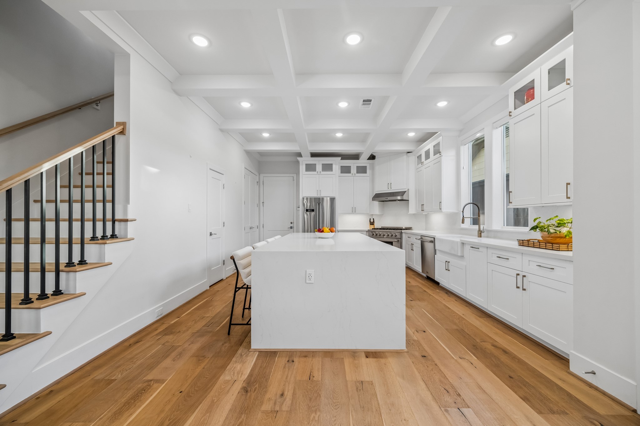 2432 Wroxton Road, Houston, TX 77005