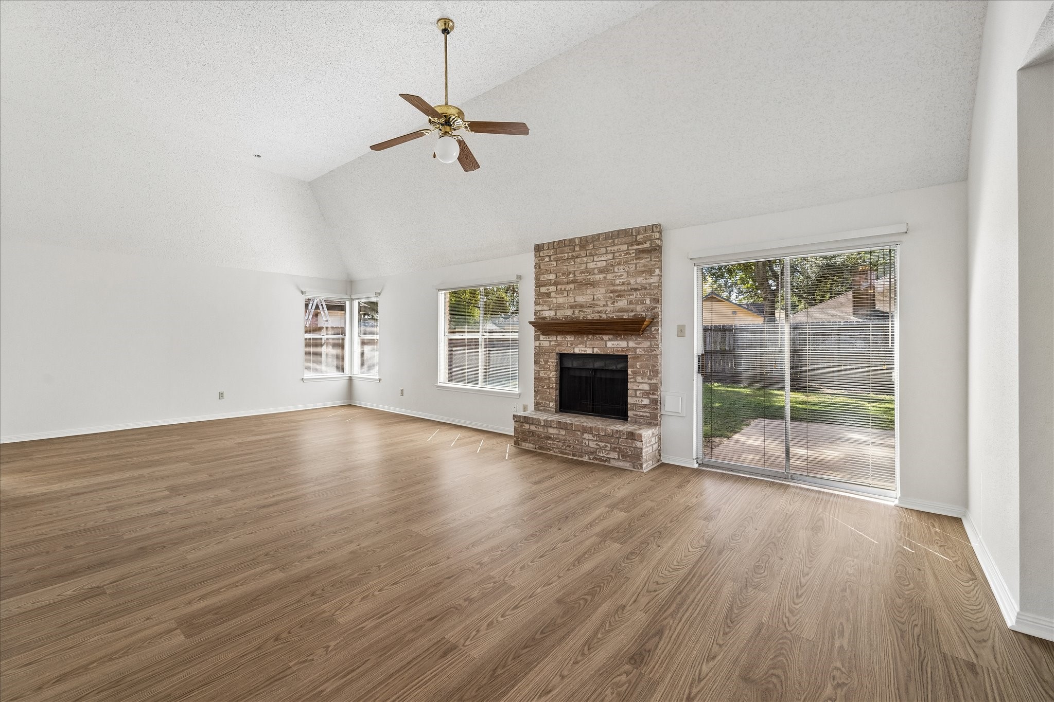15503 Ensenada Drive, Houston, TX 77083