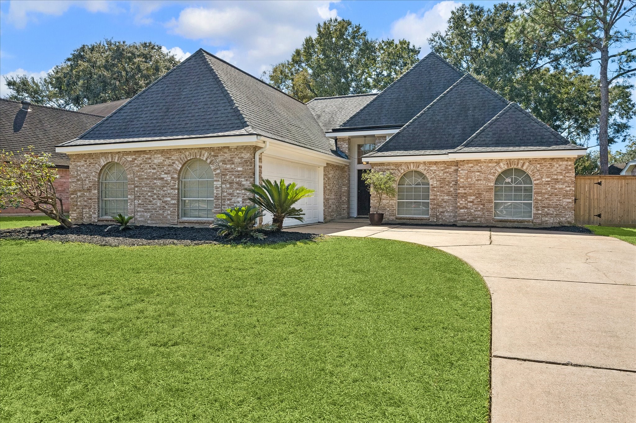 15503 Ensenada Drive, Houston, TX 77083