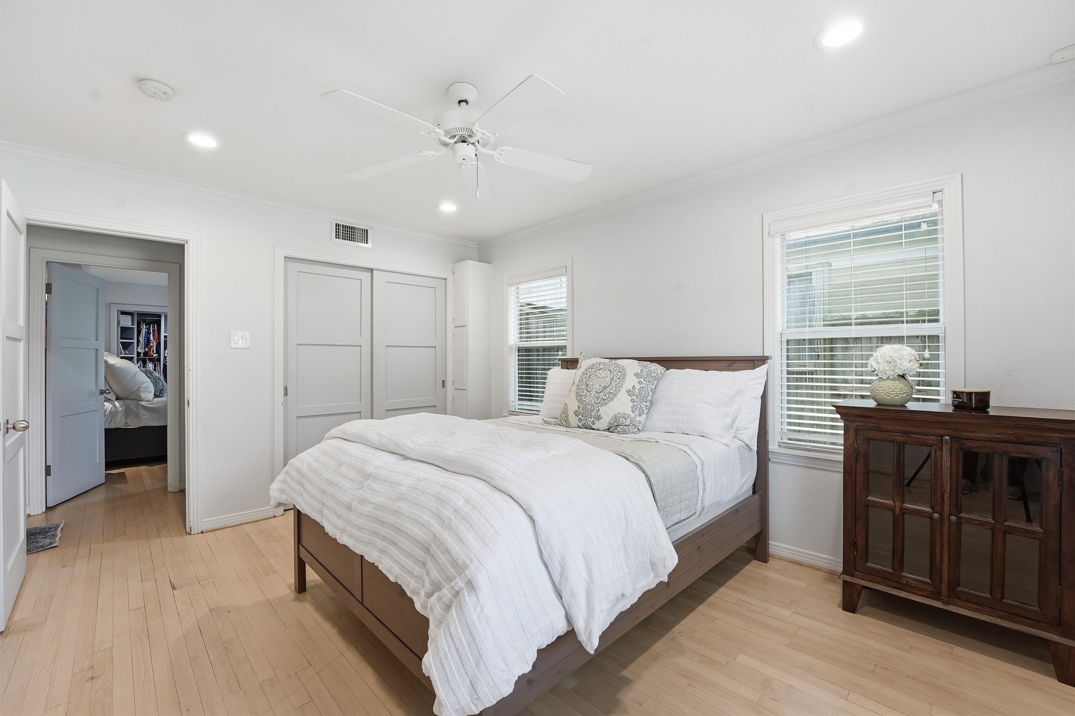 Secondary bedroom