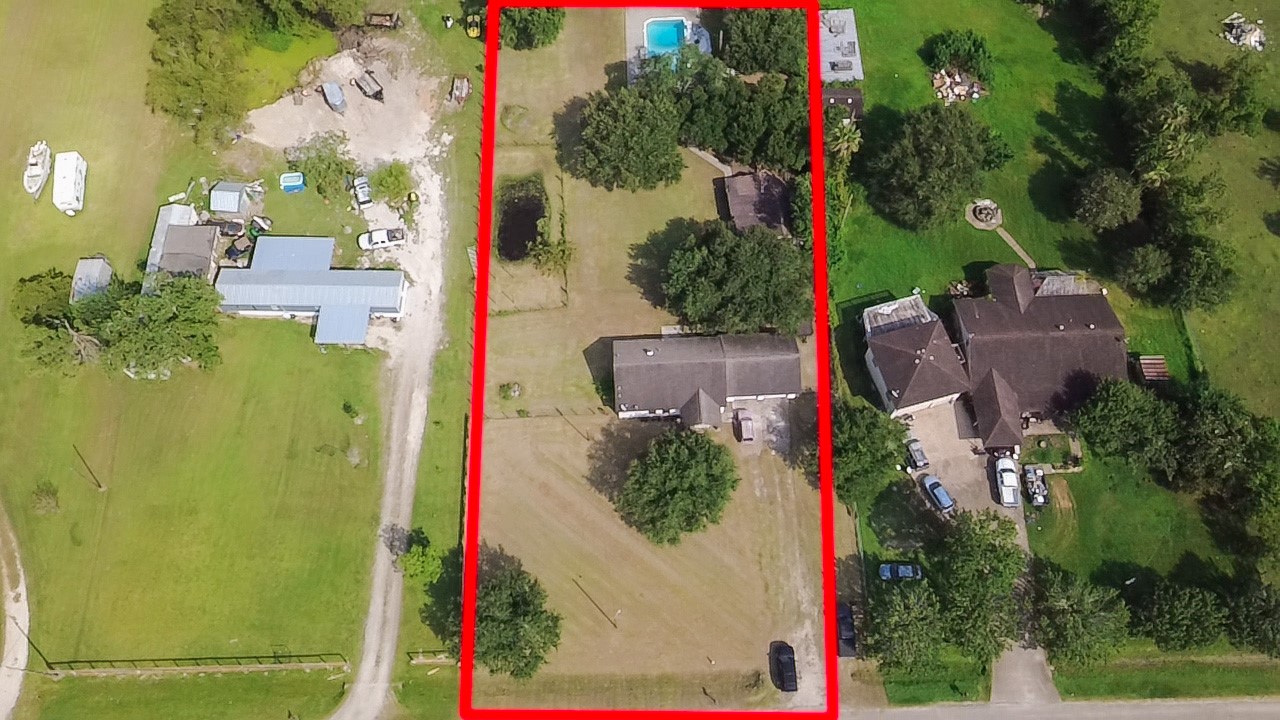 Aerial shot - the lot is 150' x 376'.  That's 1.3 acres.