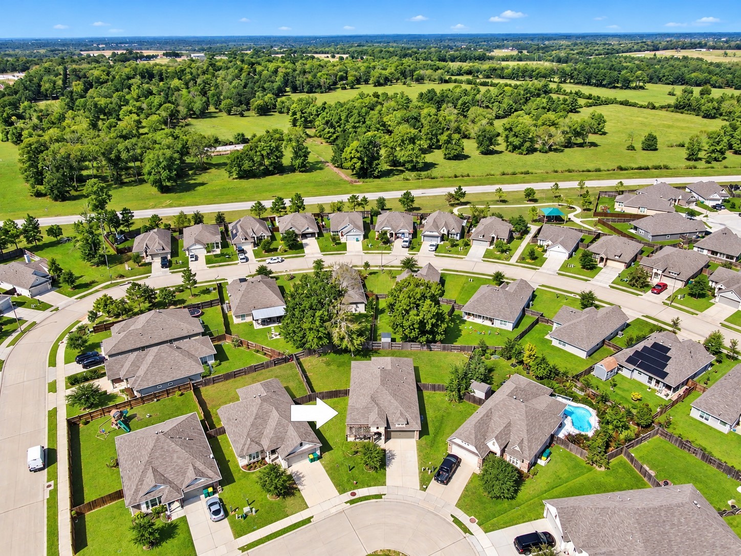 Aerial view of beautiful neighborhood and location on the cul-de-sac with one of the largest yards in the community!