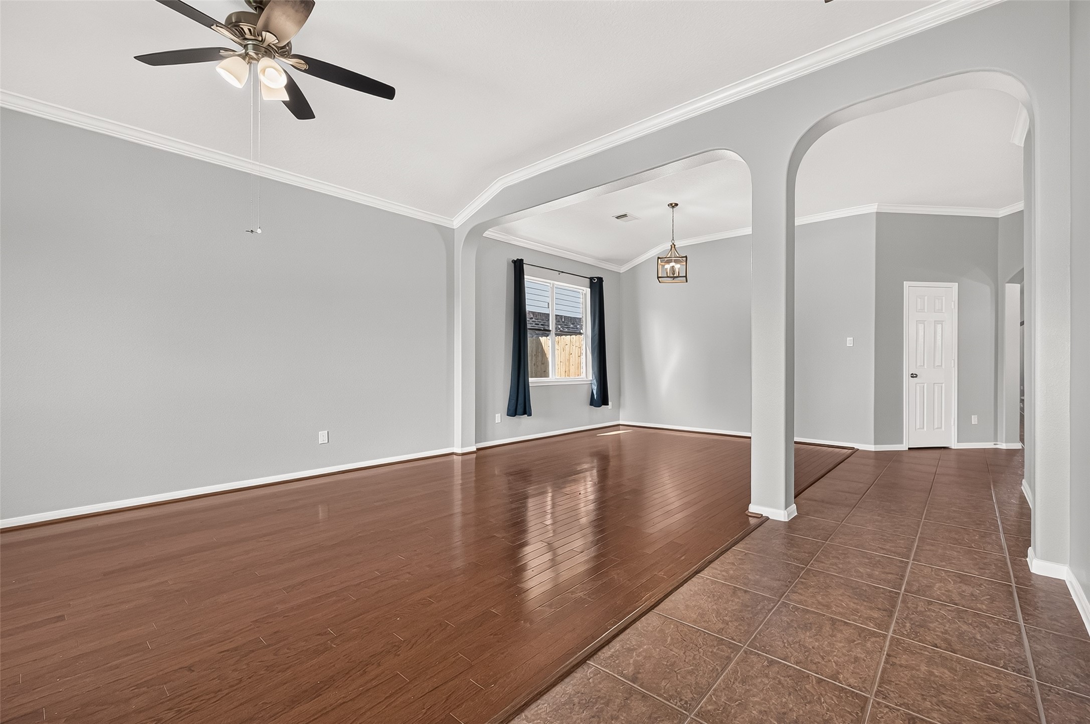 405 Wickford Court, League City, TX 77573