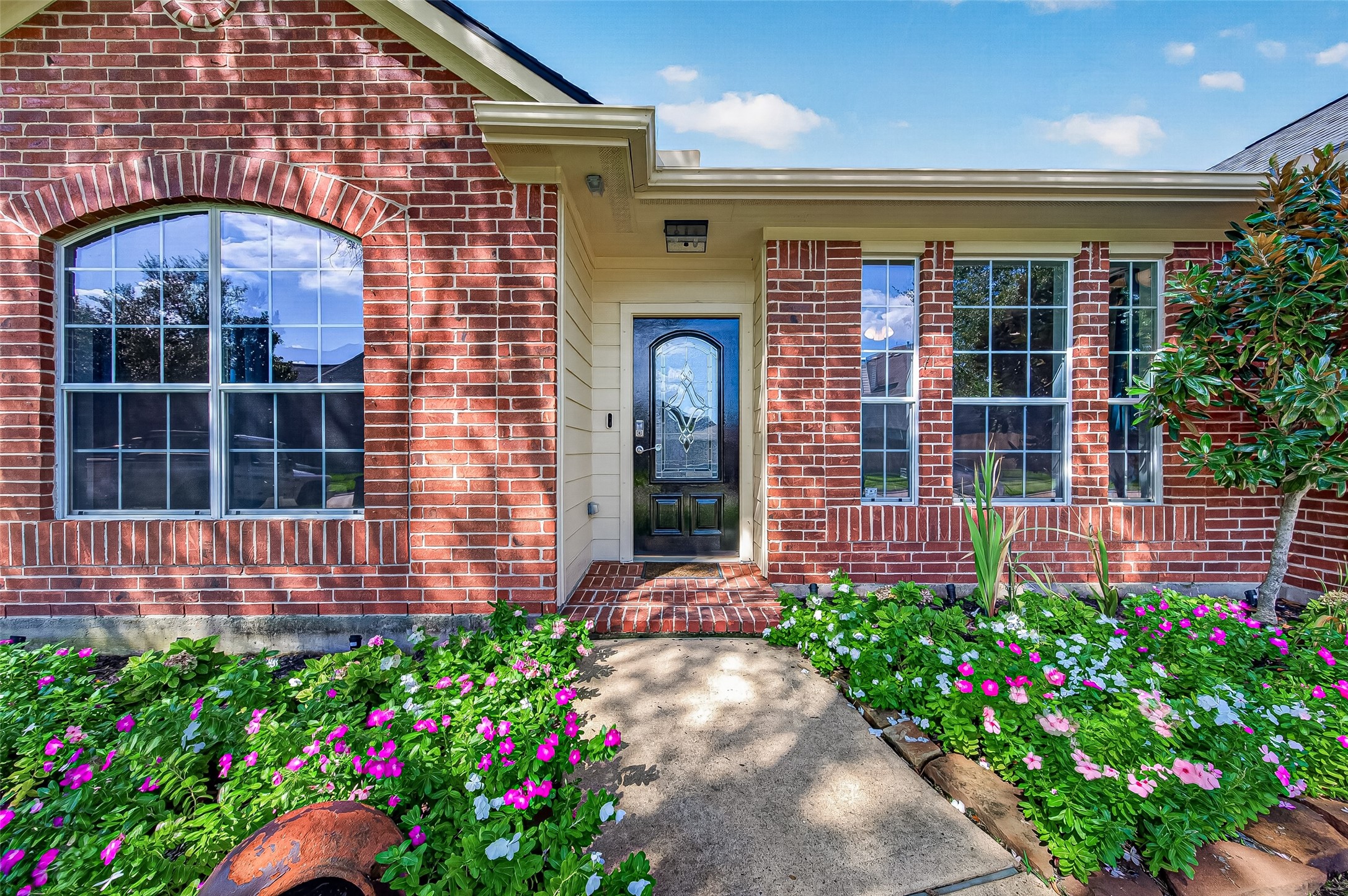 405 Wickford Court, League City, TX 77573