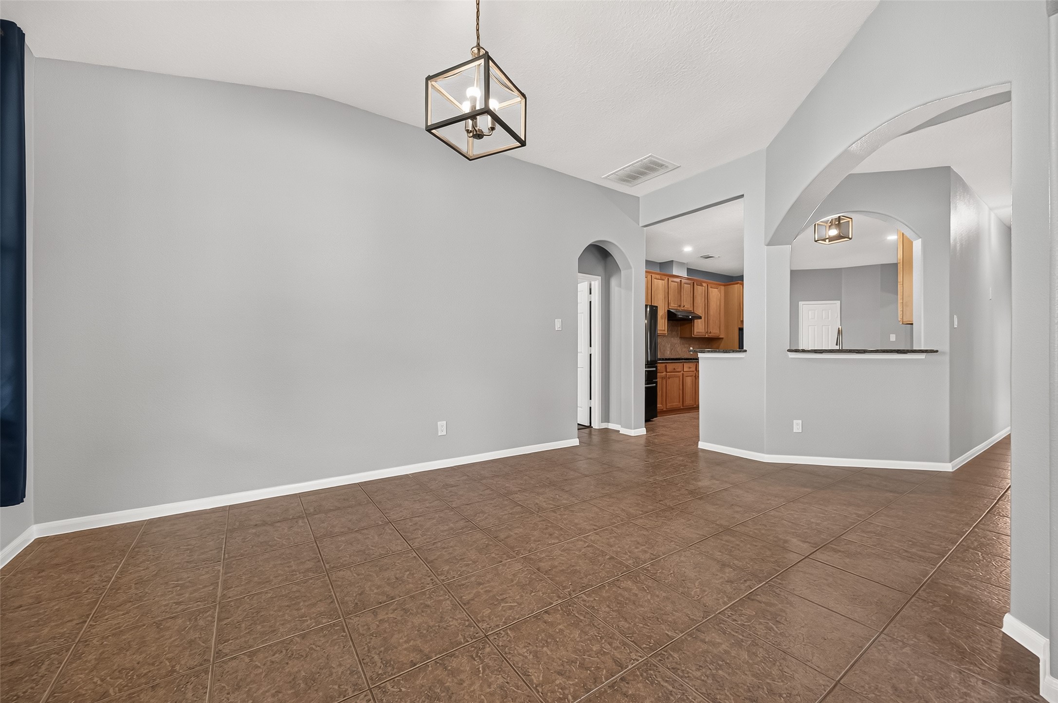 405 Wickford Court, League City, TX 77573