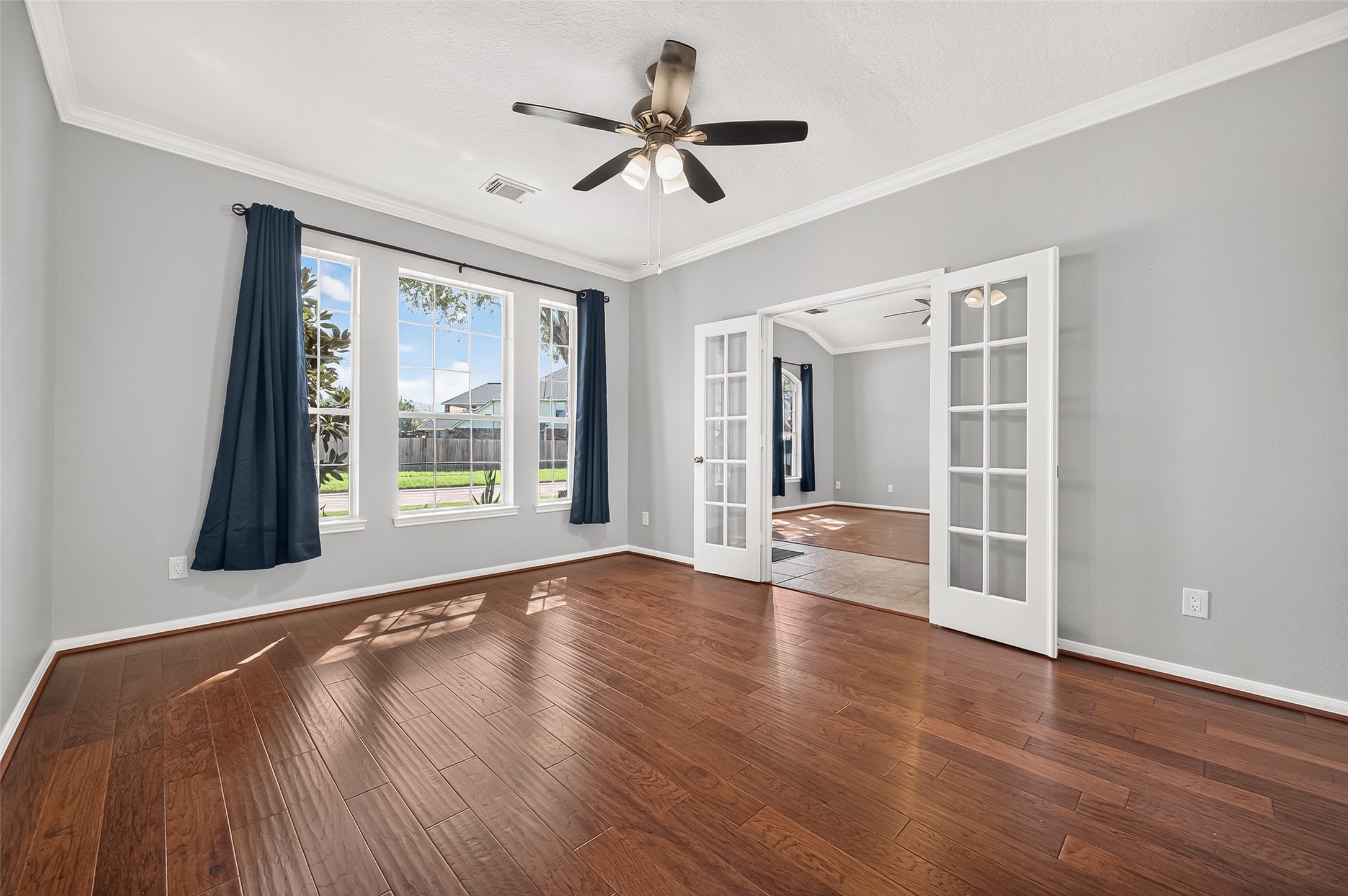 405 Wickford Court, League City, TX 77573
