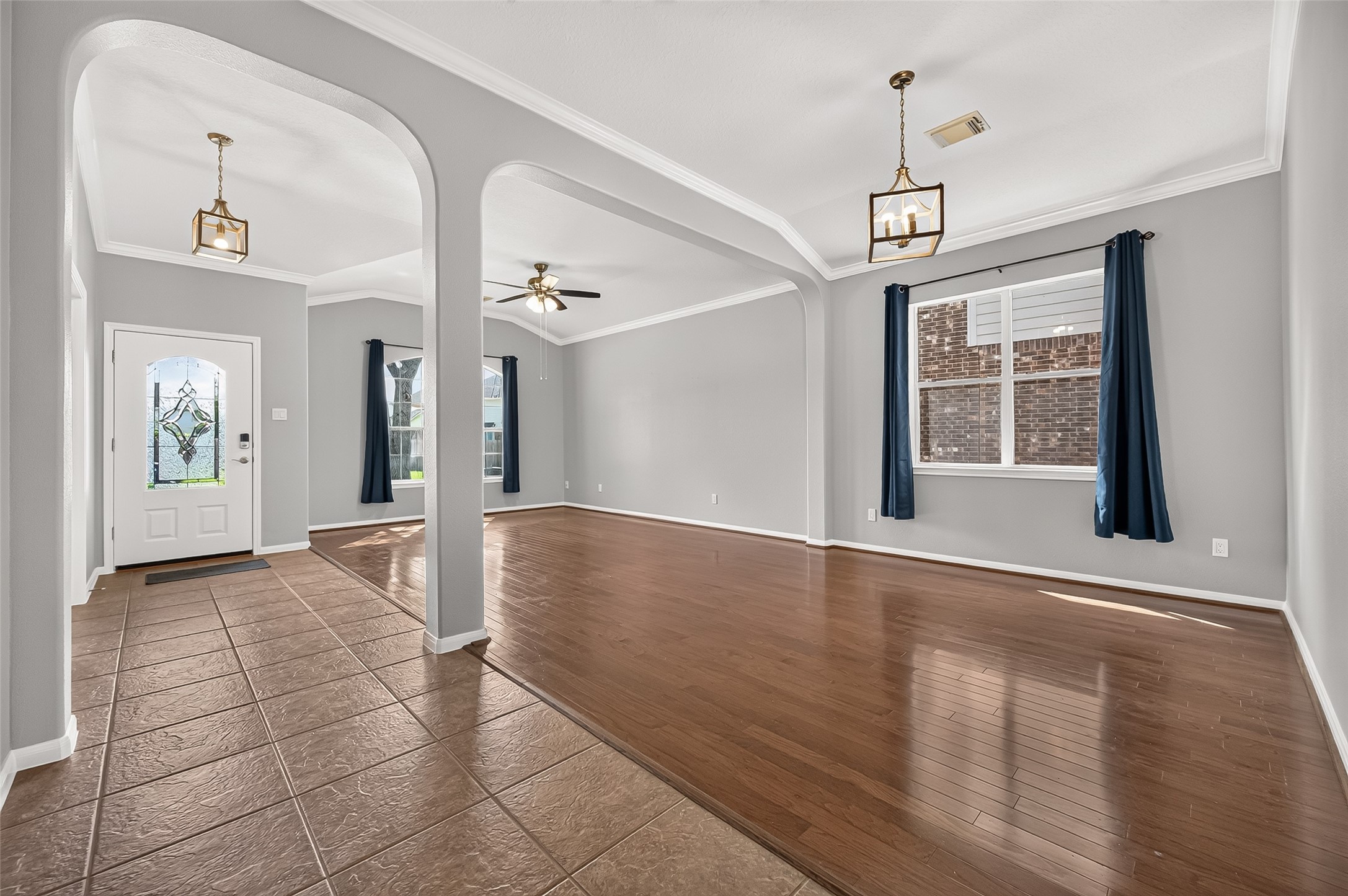 405 Wickford Court, League City, TX 77573