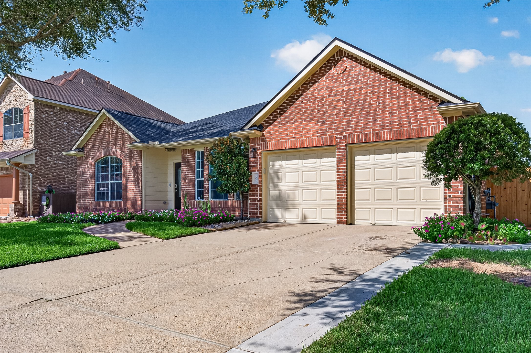 405 Wickford Court, League City, TX 77573