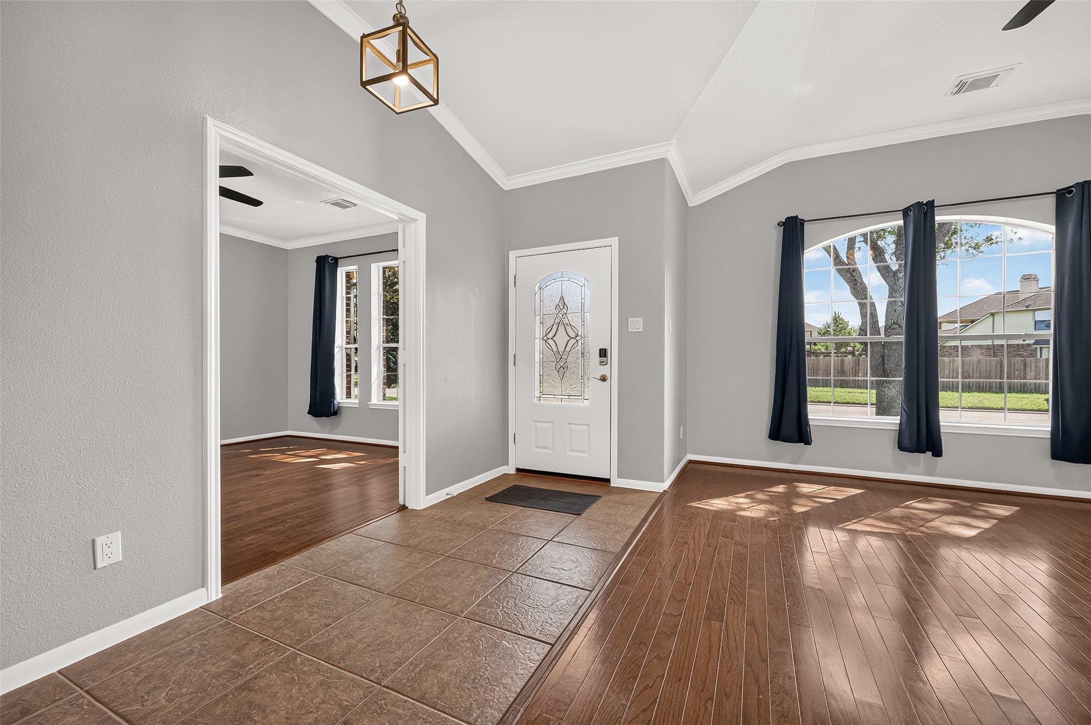 405 Wickford Court, League City, TX 77573