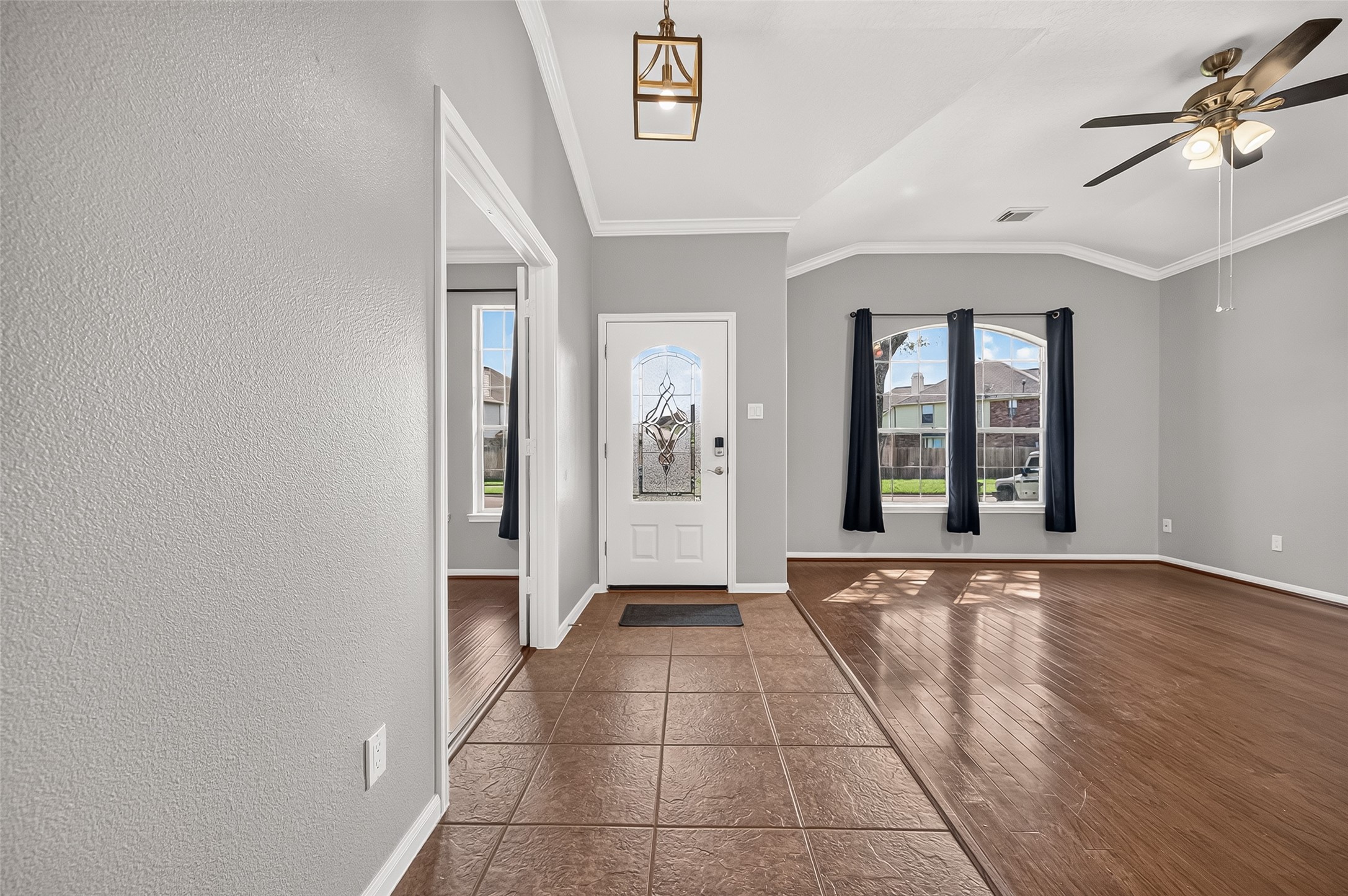 405 Wickford Court, League City, TX 77573