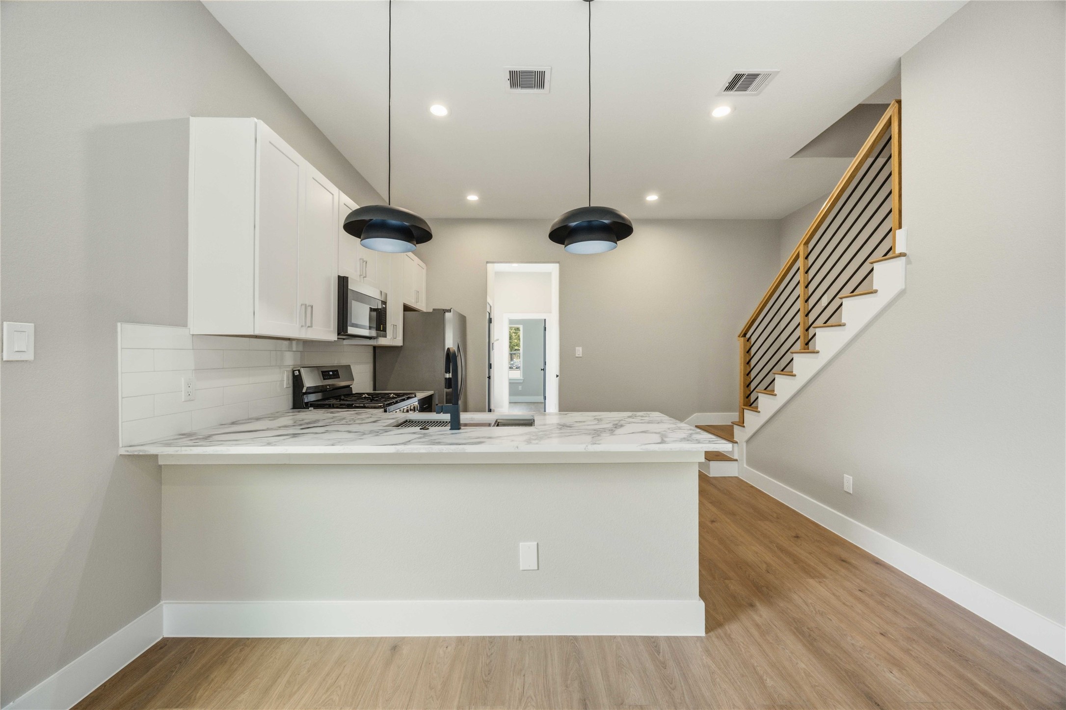 215 Pheasant Street, #A and B, Houston, TX 77018