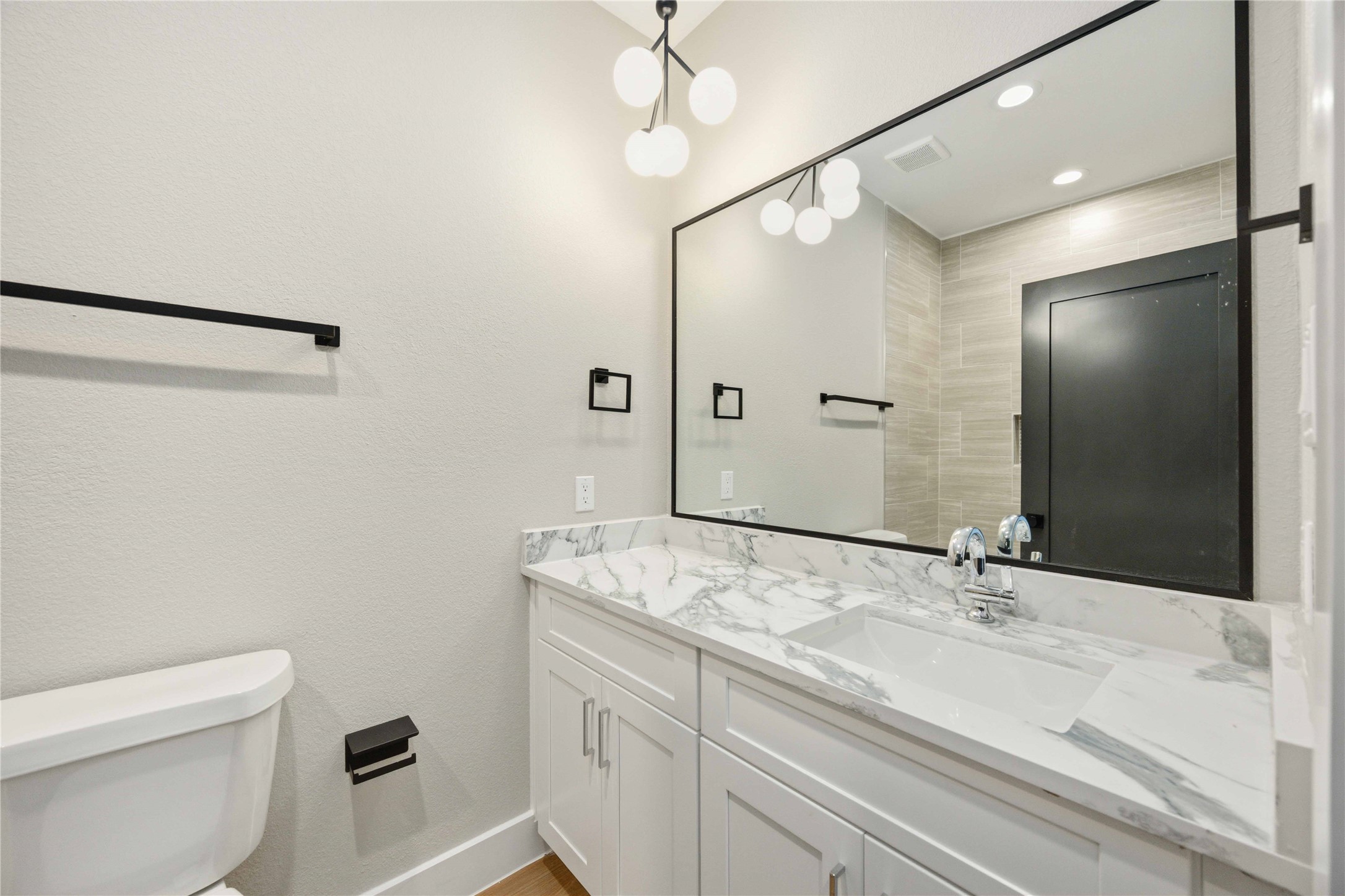 215 Pheasant Street, #A and B, Houston, TX 77018