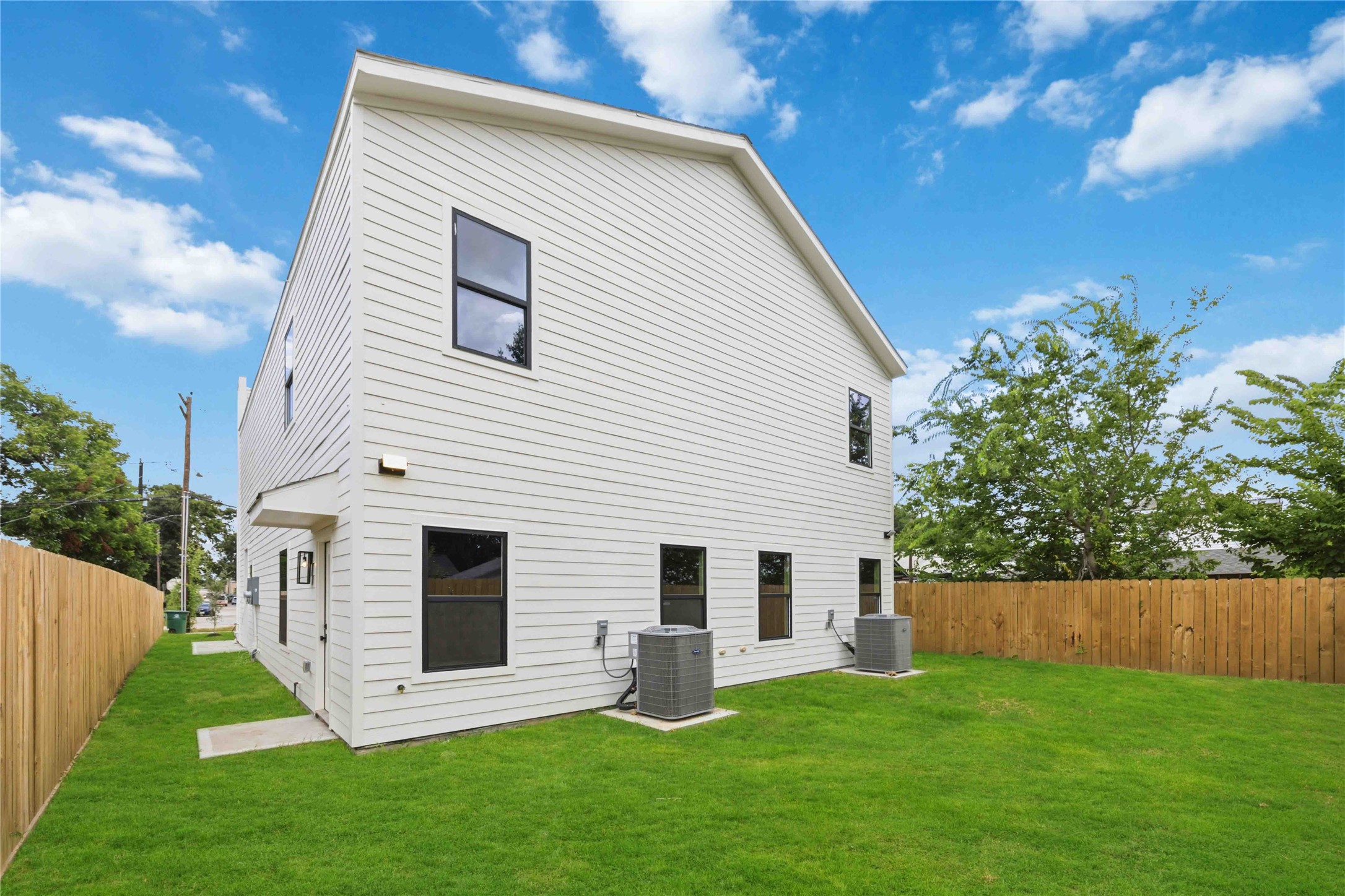 215 Pheasant Street, #A and B, Houston, TX 77018