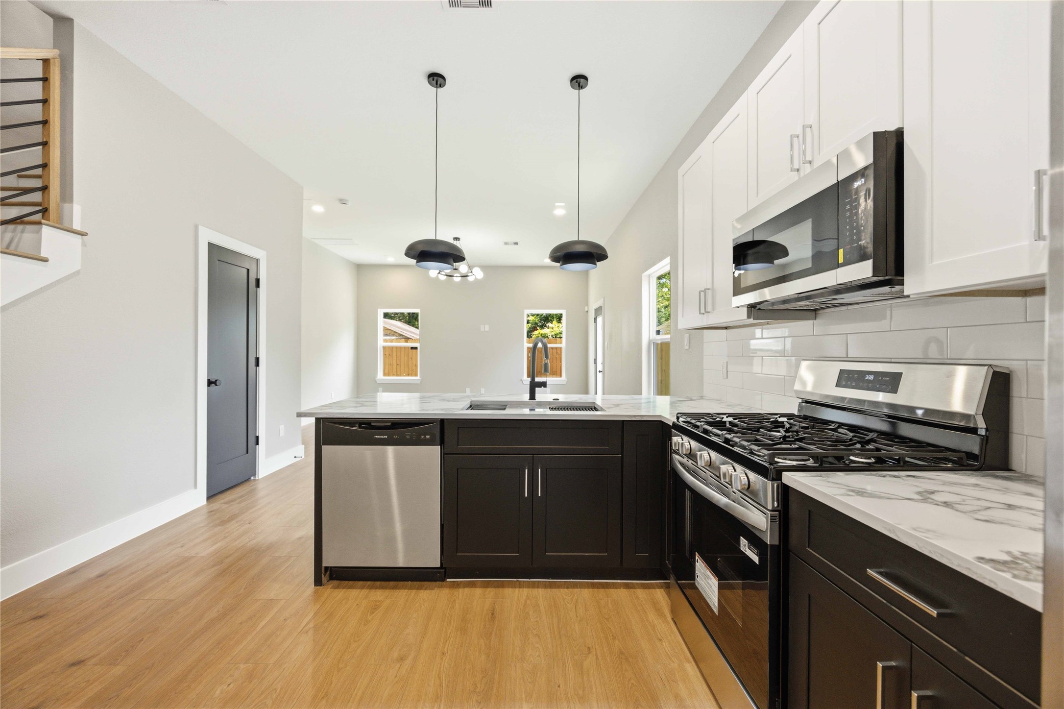 215 Pheasant Street, #A and B, Houston, TX 77018