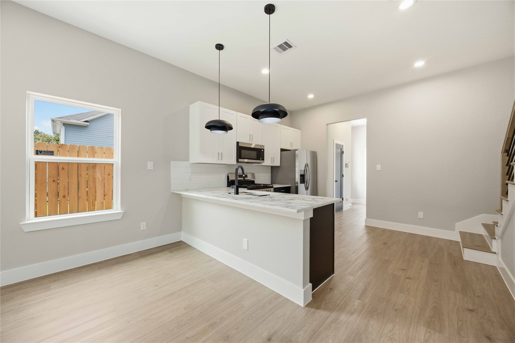 215 Pheasant Street, #A and B, Houston, TX 77018