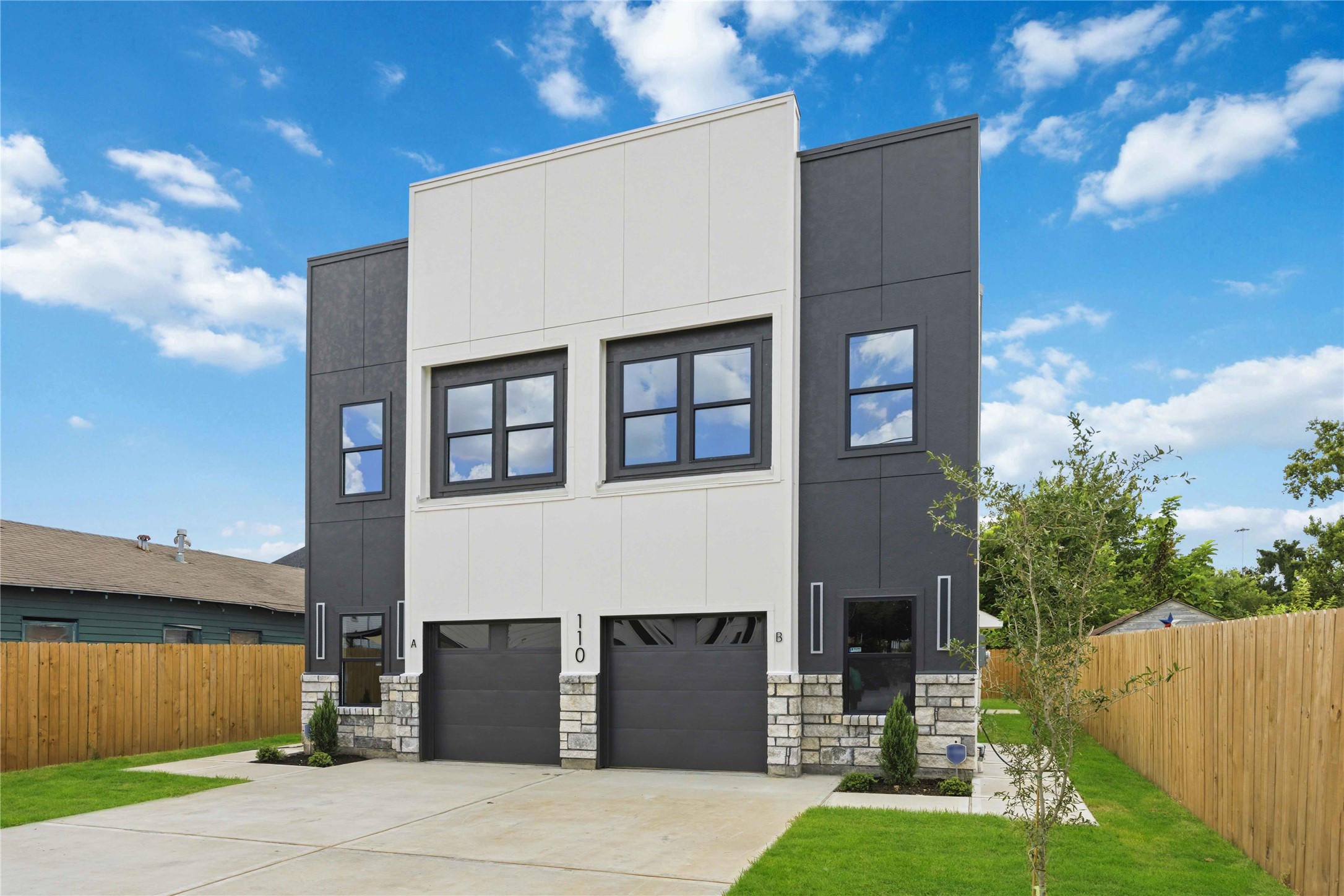 This is same elevation/floorplan and color layout of a previous build.