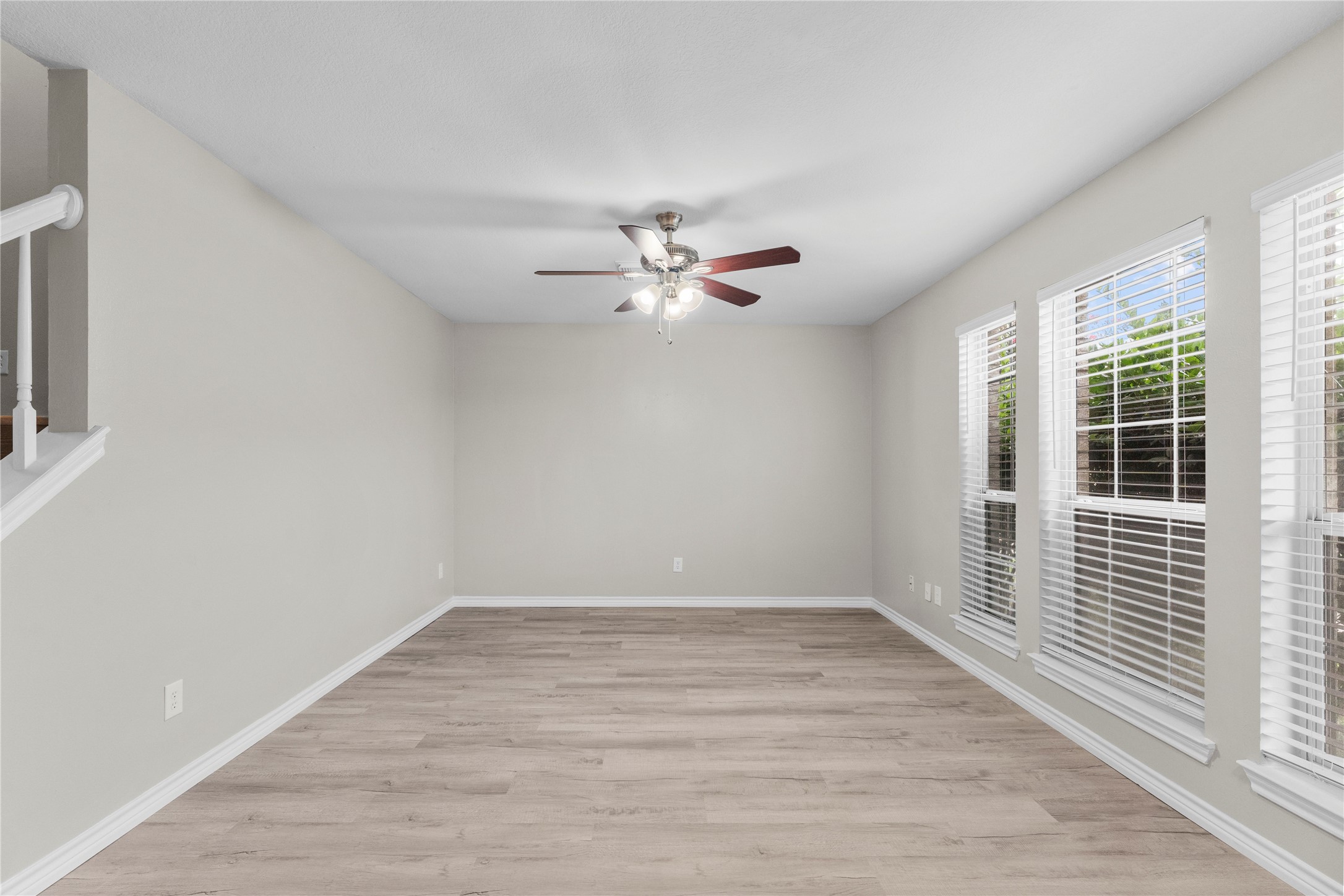 128 Green Isle Avenue, Dickinson, TX 77539 128 Green Isle Avenue, Dickinson, TX 77539